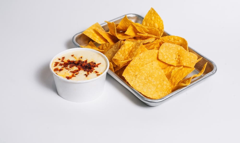 choriqueso dip & chips