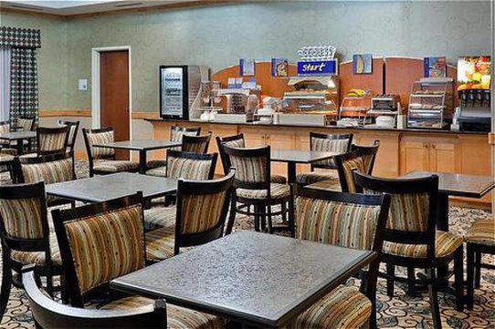 Holiday Inn Express & Suites Atlanta Southwest-Fairburn Photo