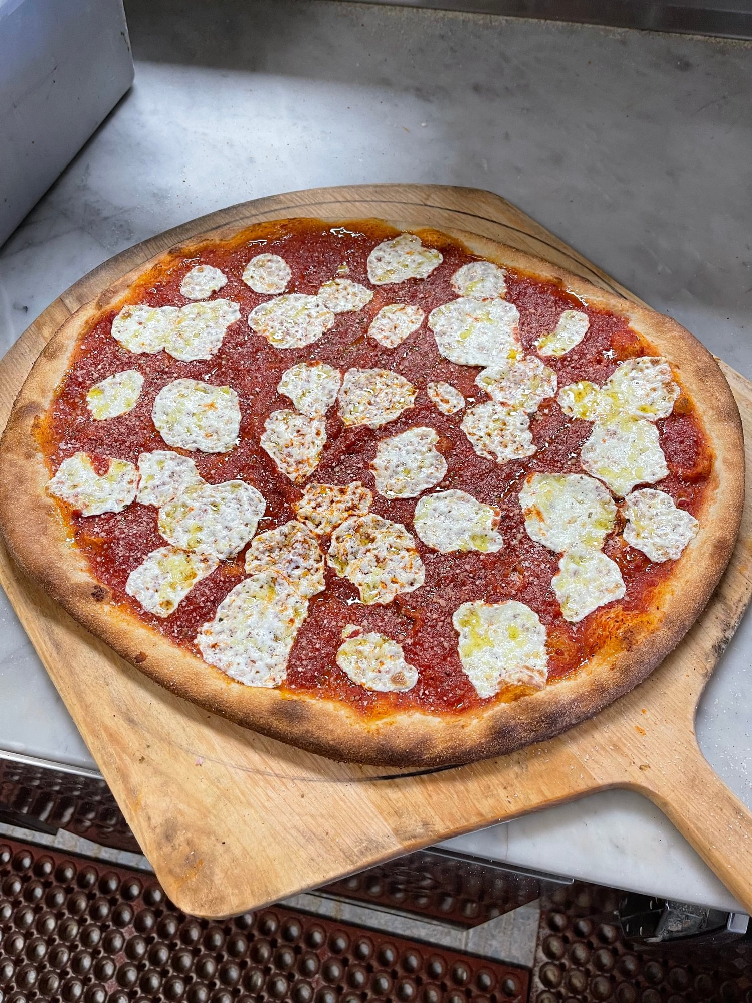Grandma Pie (Round Pizza)