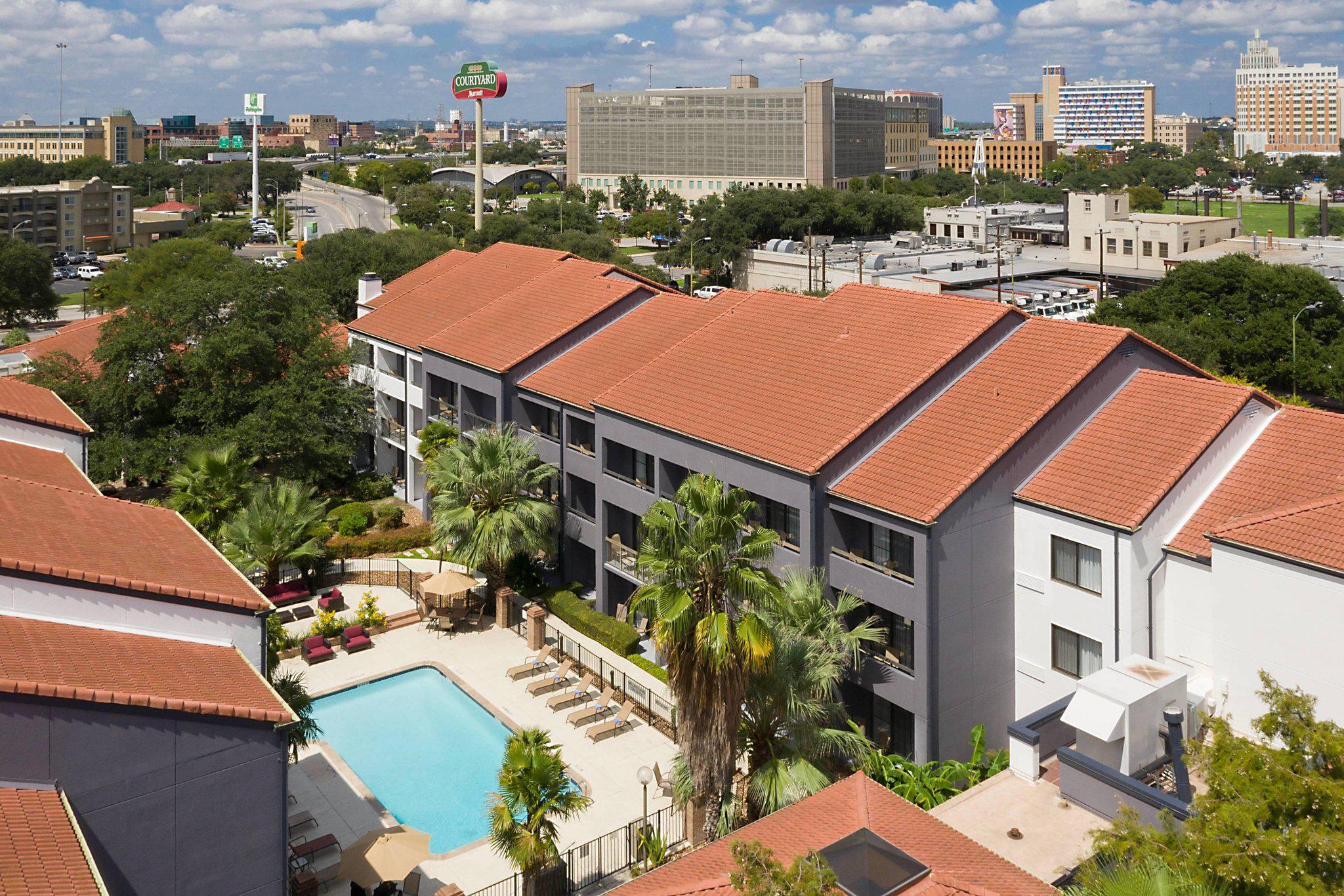 Courtyard by Marriott San Antonio Downtown/Market Square Photo