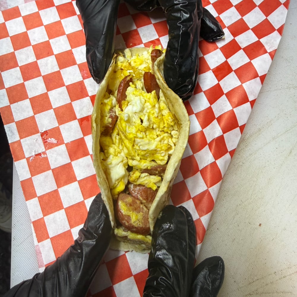 Eggs & Hot Dog (Huevos Con Salchicha)