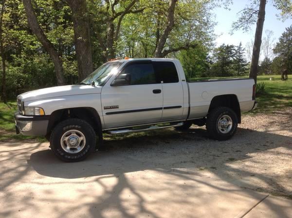 A 2 Z Automotive Logo