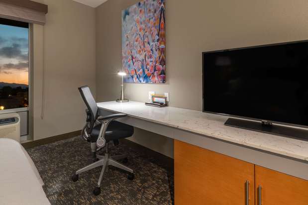 Images Hilton Garden Inn Arvada Denver