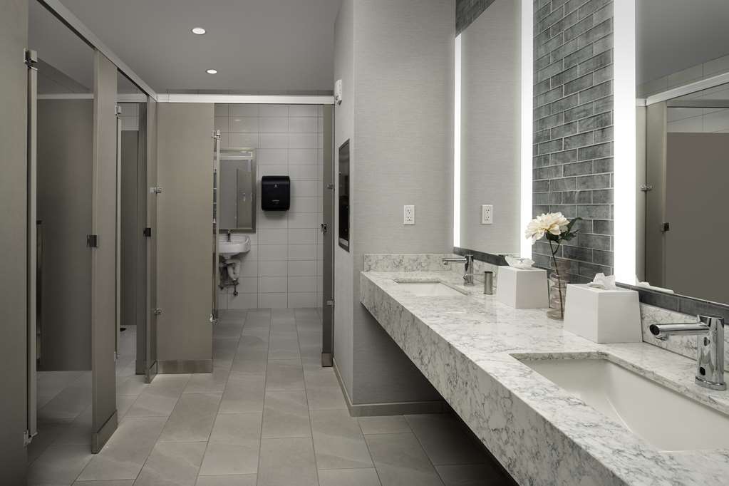 Hilton Garden Inn Pensacola Downtown Image