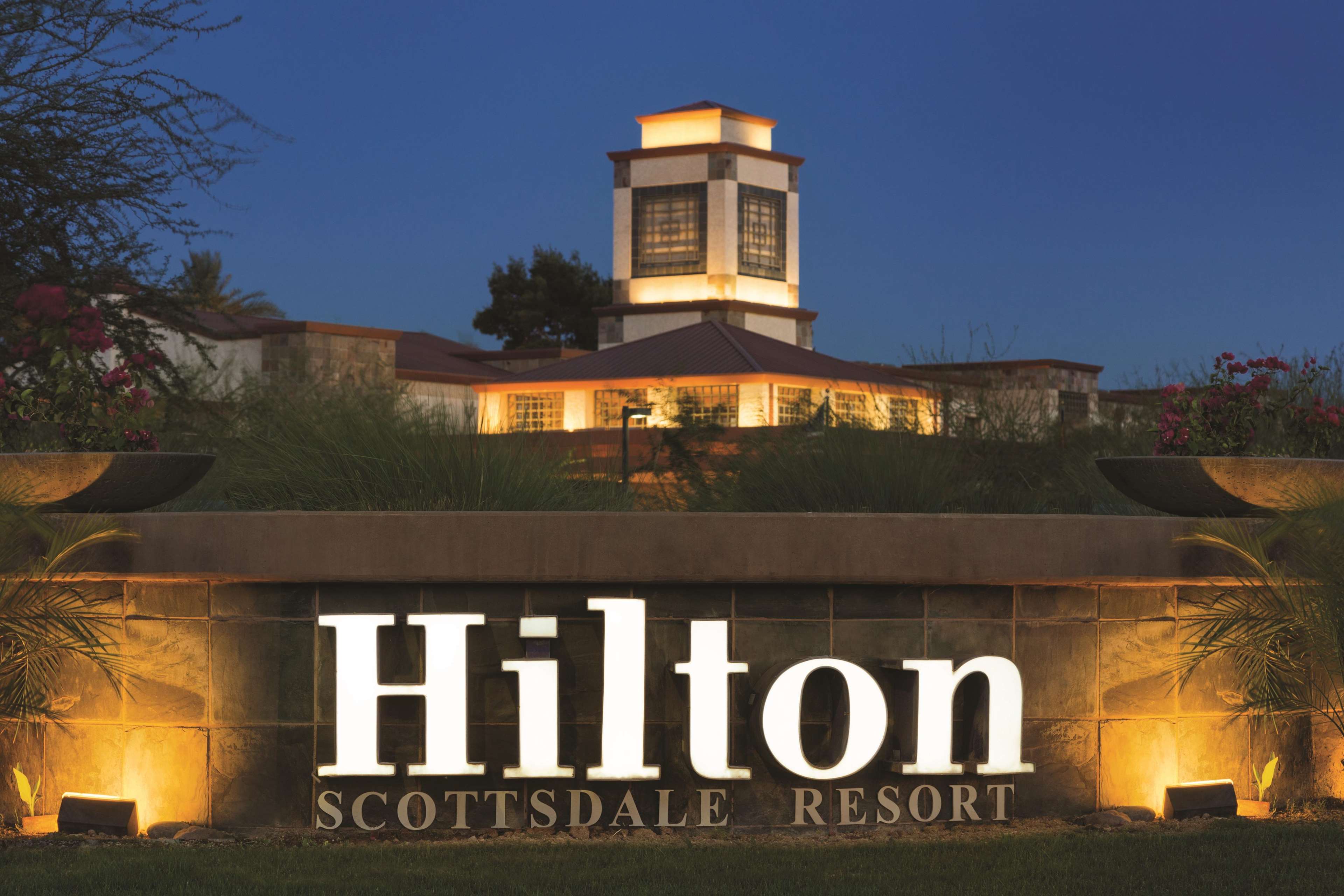 Hilton Scottsdale Resort & Villas Photo