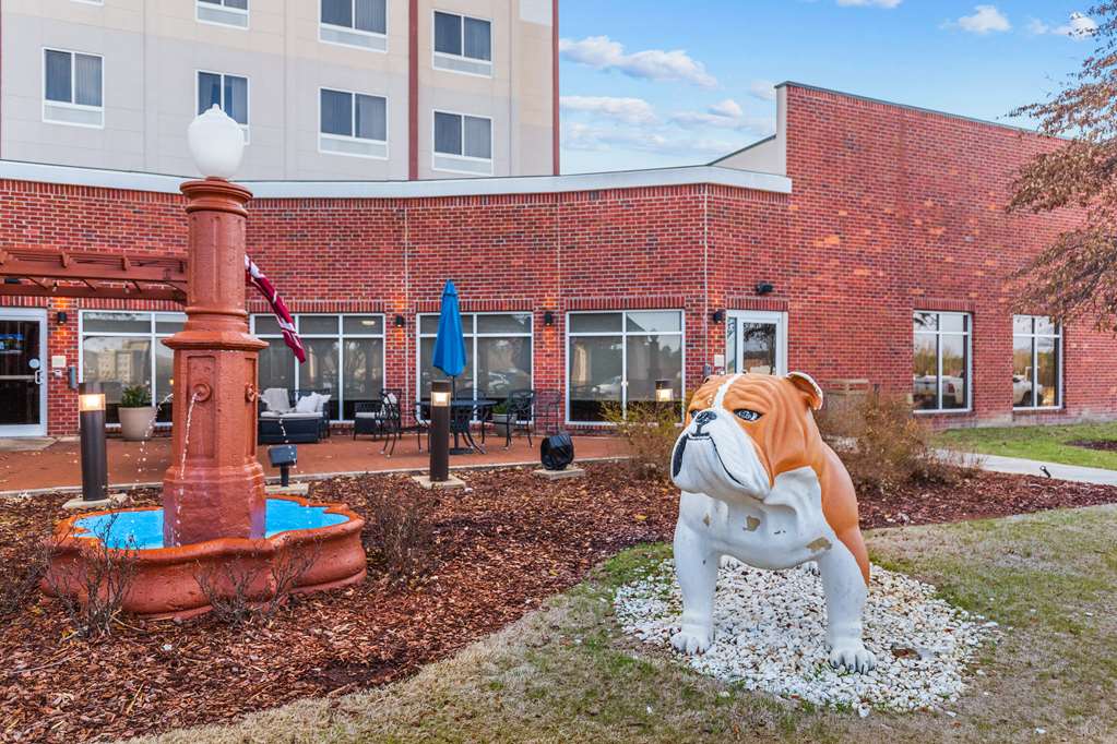 Hilton Garden Inn Starkville Image