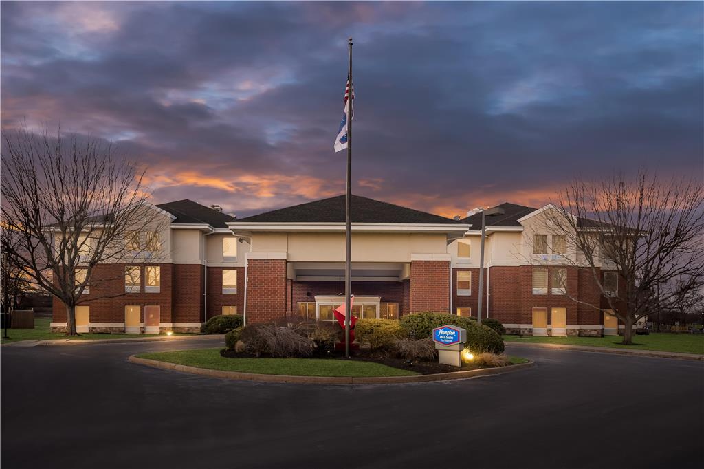 Hampton Inn & Suites Newtown Image