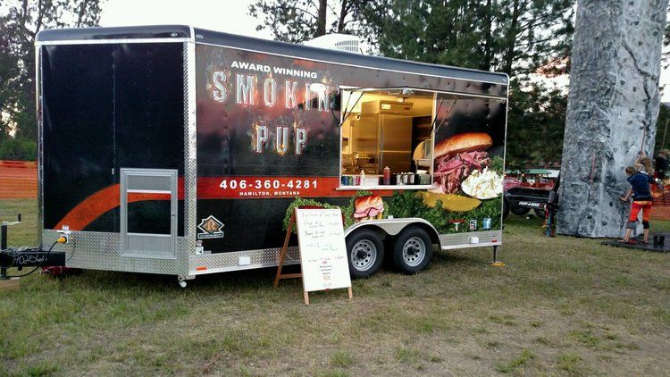 Smokin Pup Steakhouse Logo