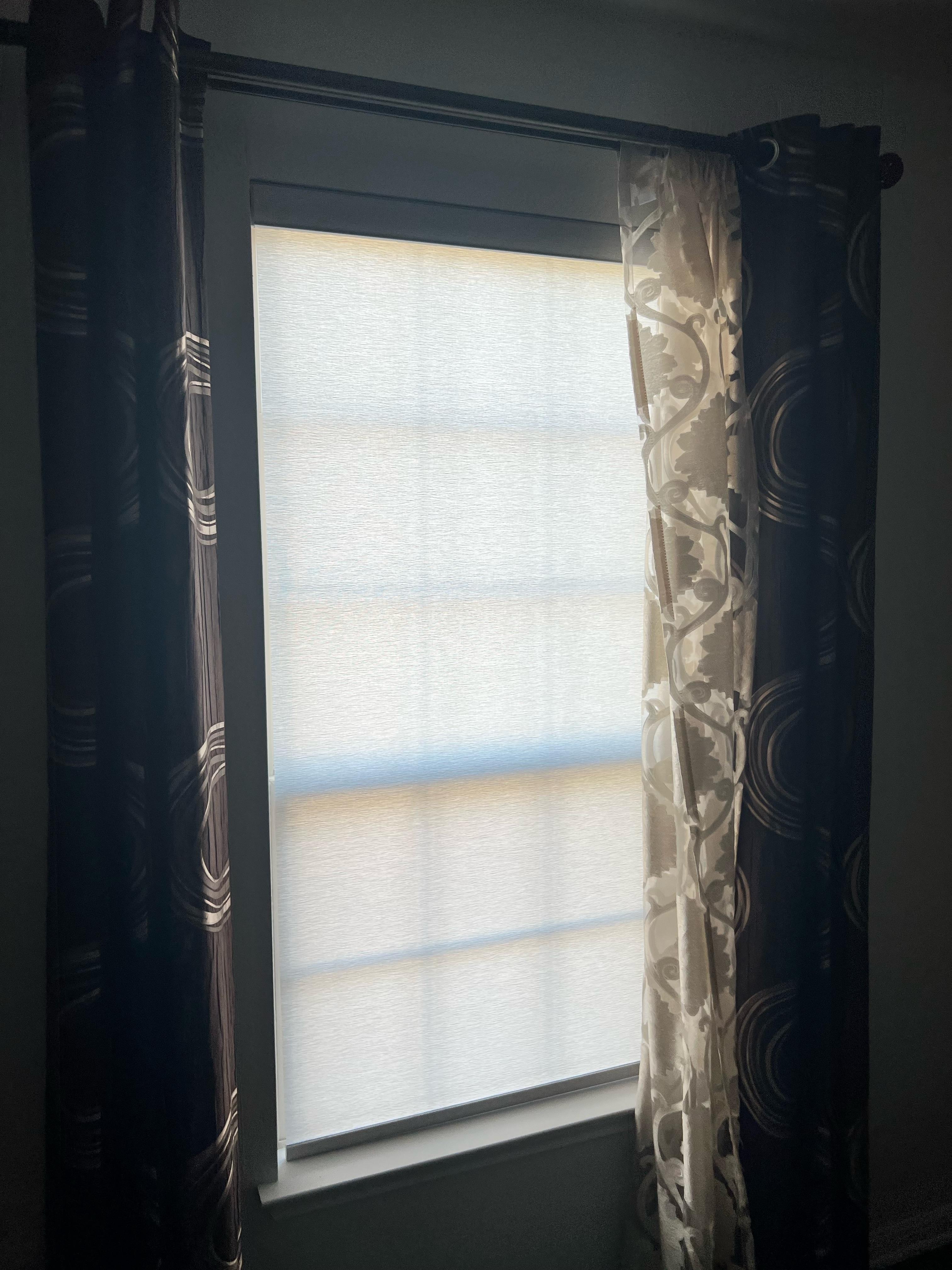 Light filtering roller shade for a bedroom in Leander