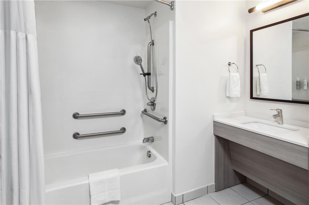 Spark by Hilton Rochester South Image