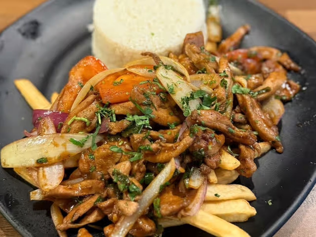 Pollo Saltado