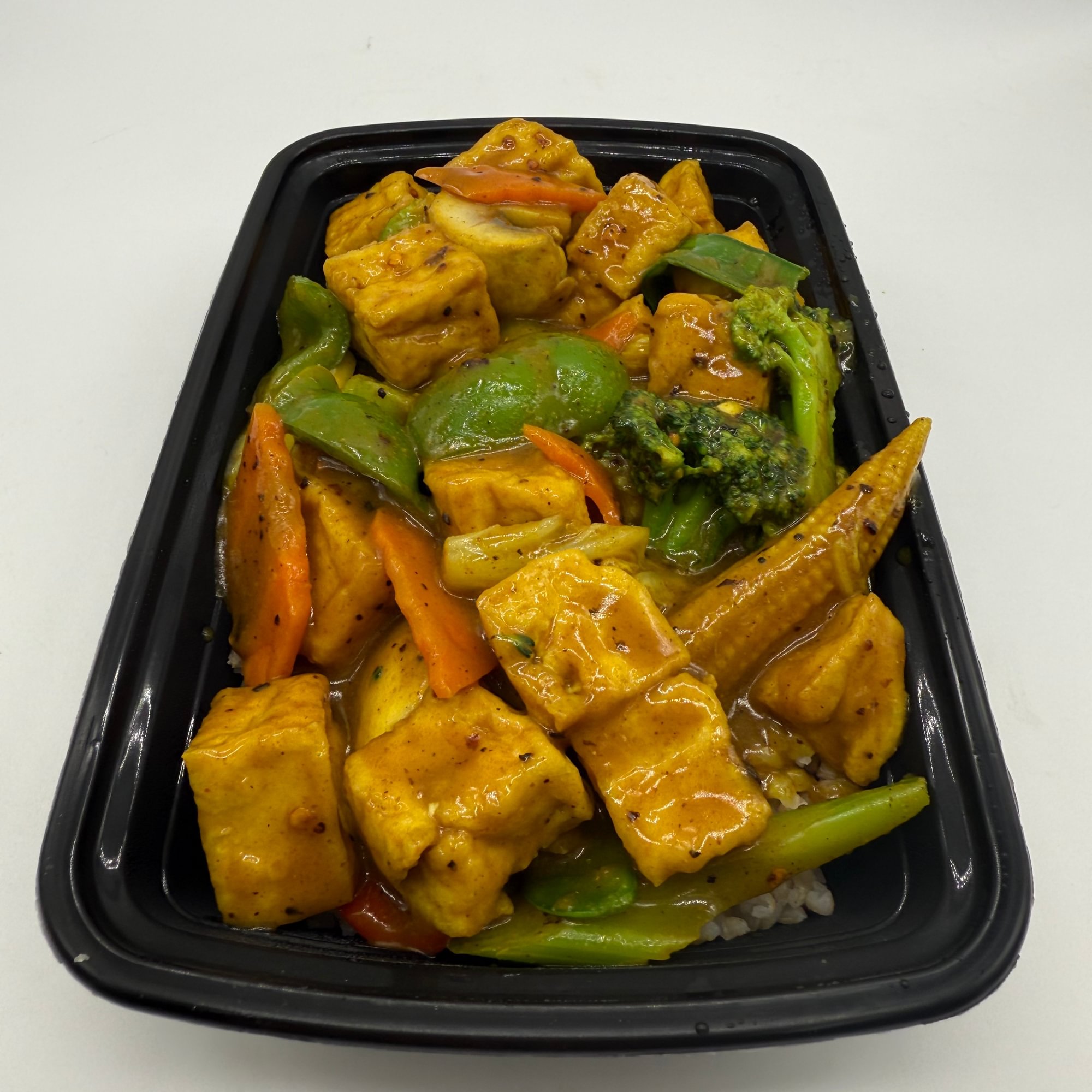 Tofu with Veggies in Curry Sauce