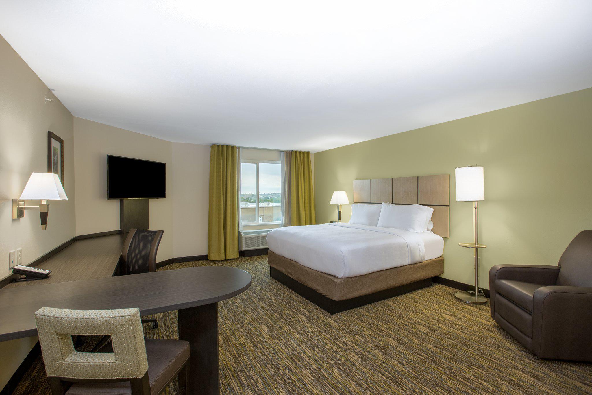 Candlewood Suites Omaha - Millard Area Photo