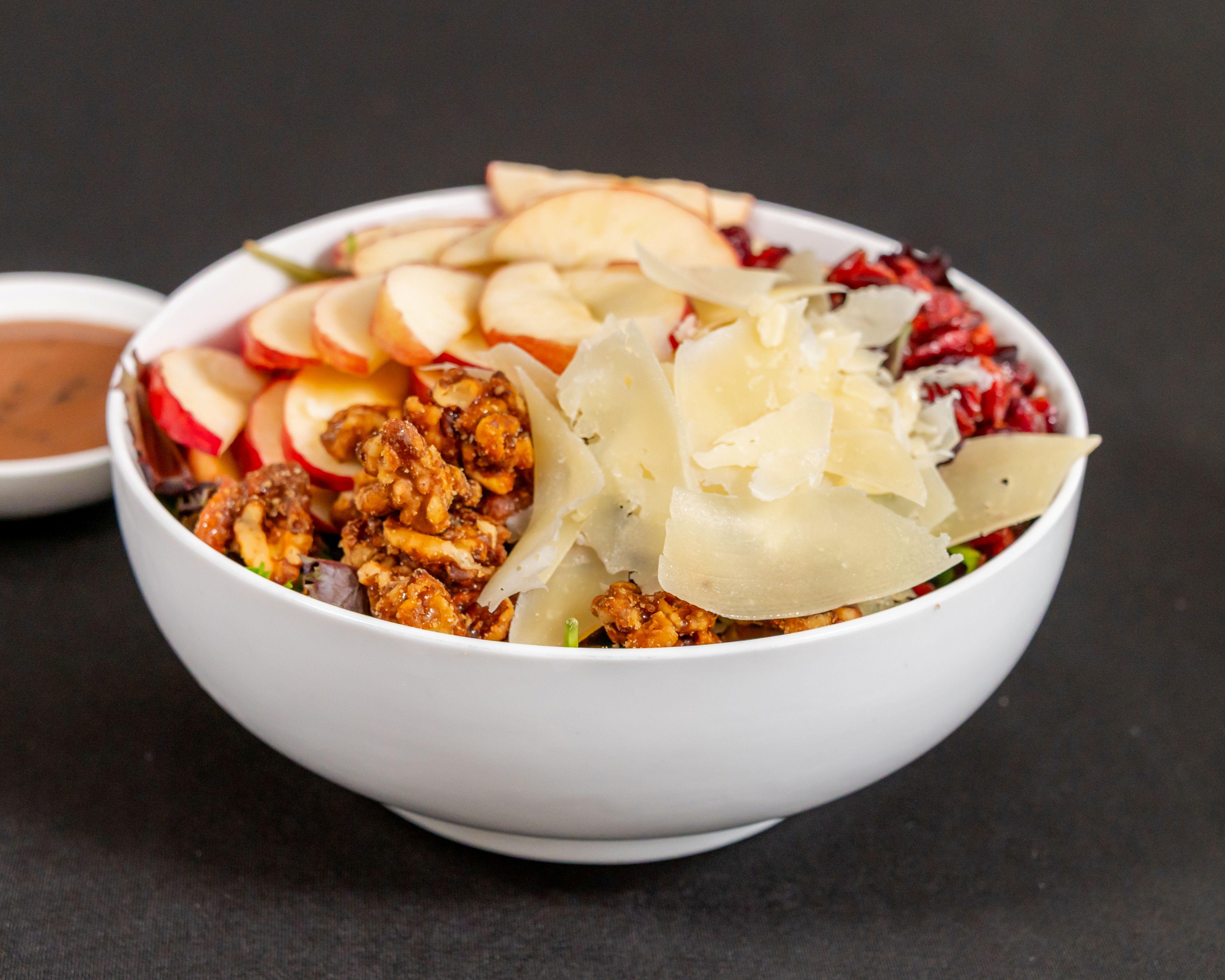 APPLE & WALNUTS SALAD