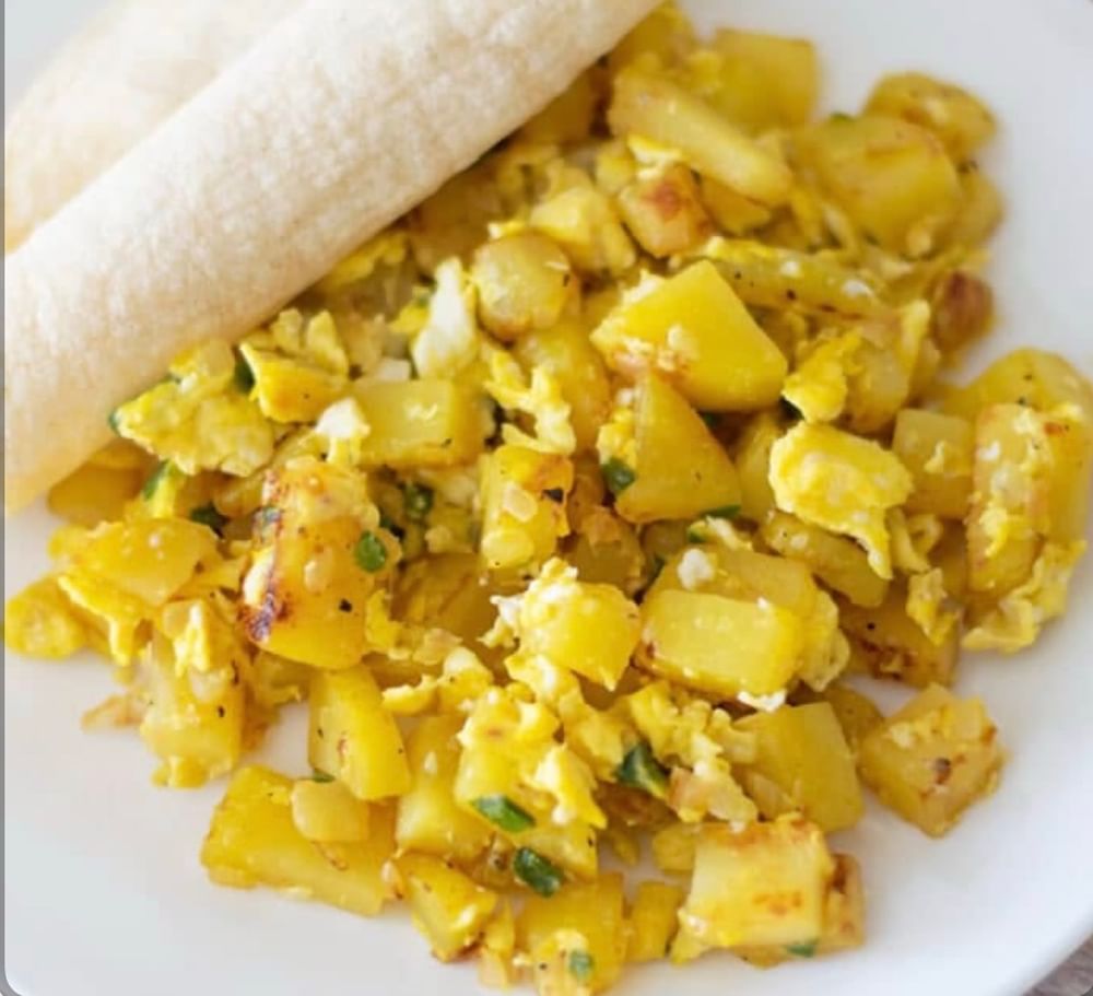 Eggs With Potatoes