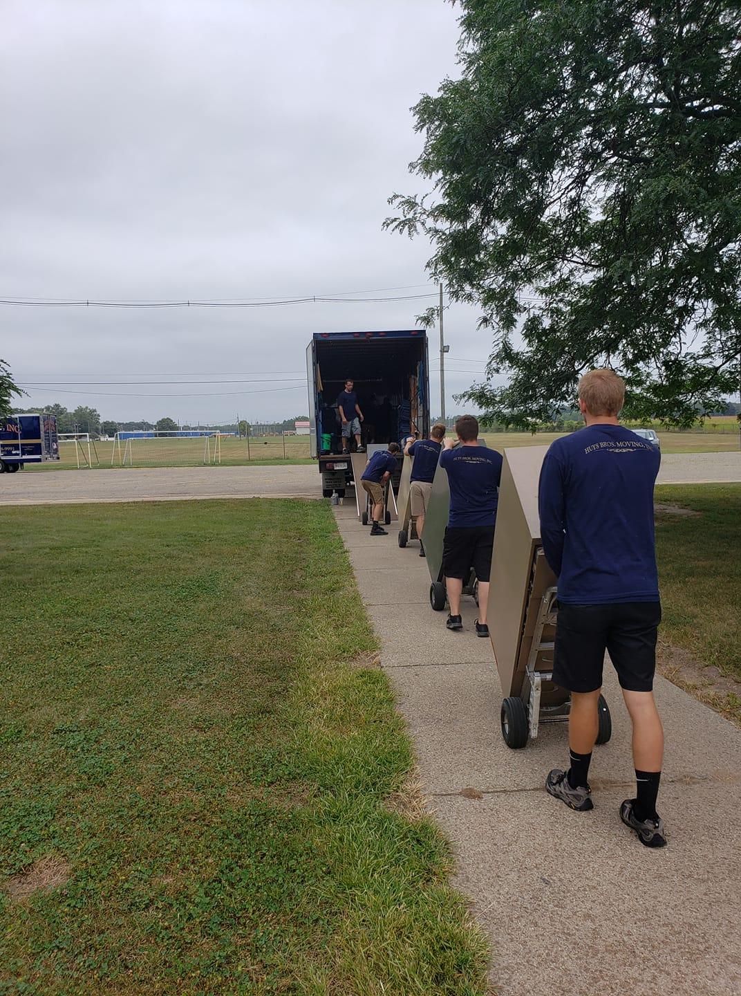 Huys Bros. Moving, INC. Image