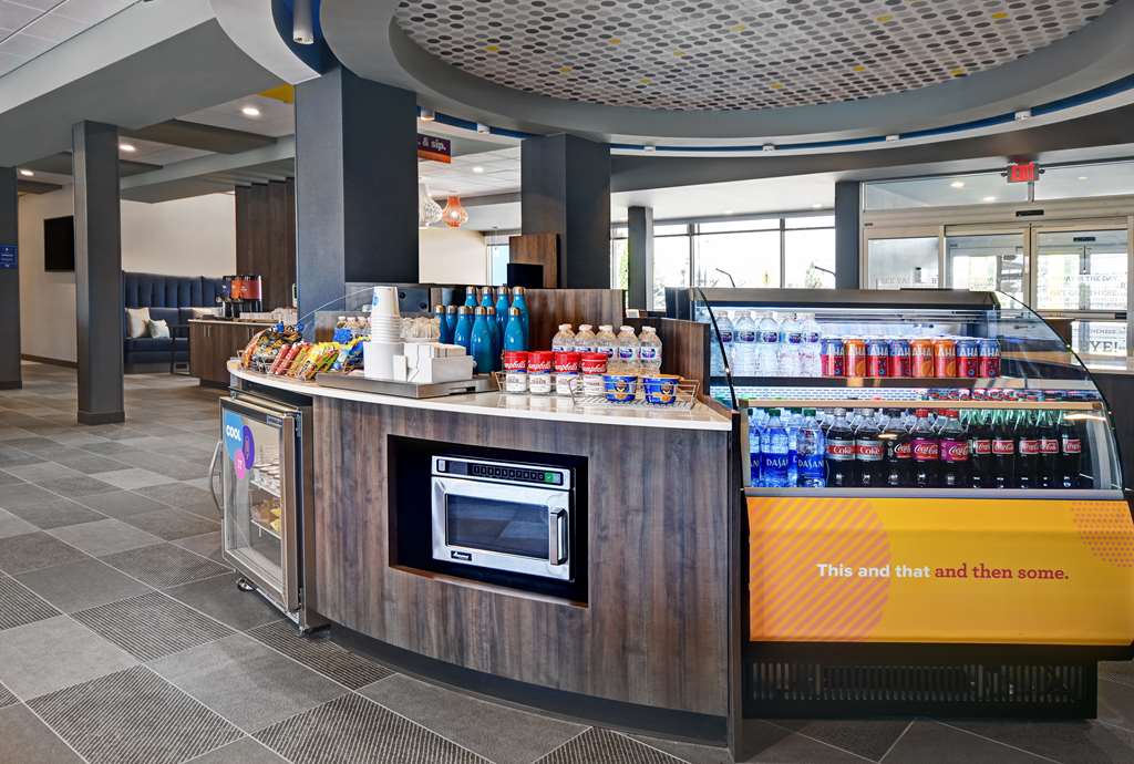 Tru by Hilton Troy Detroit Image