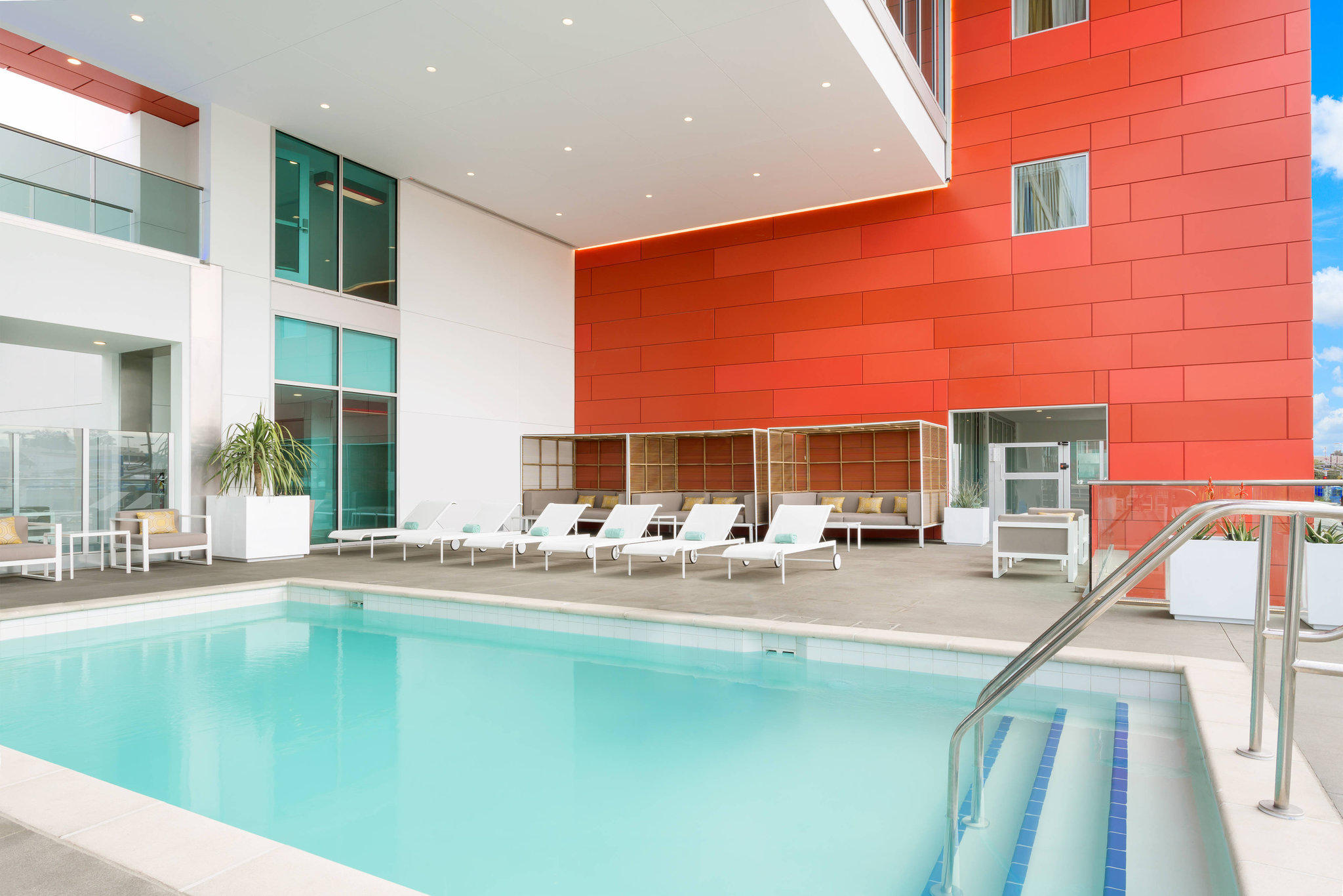 Courtyard by Marriott Santa Monica Photo