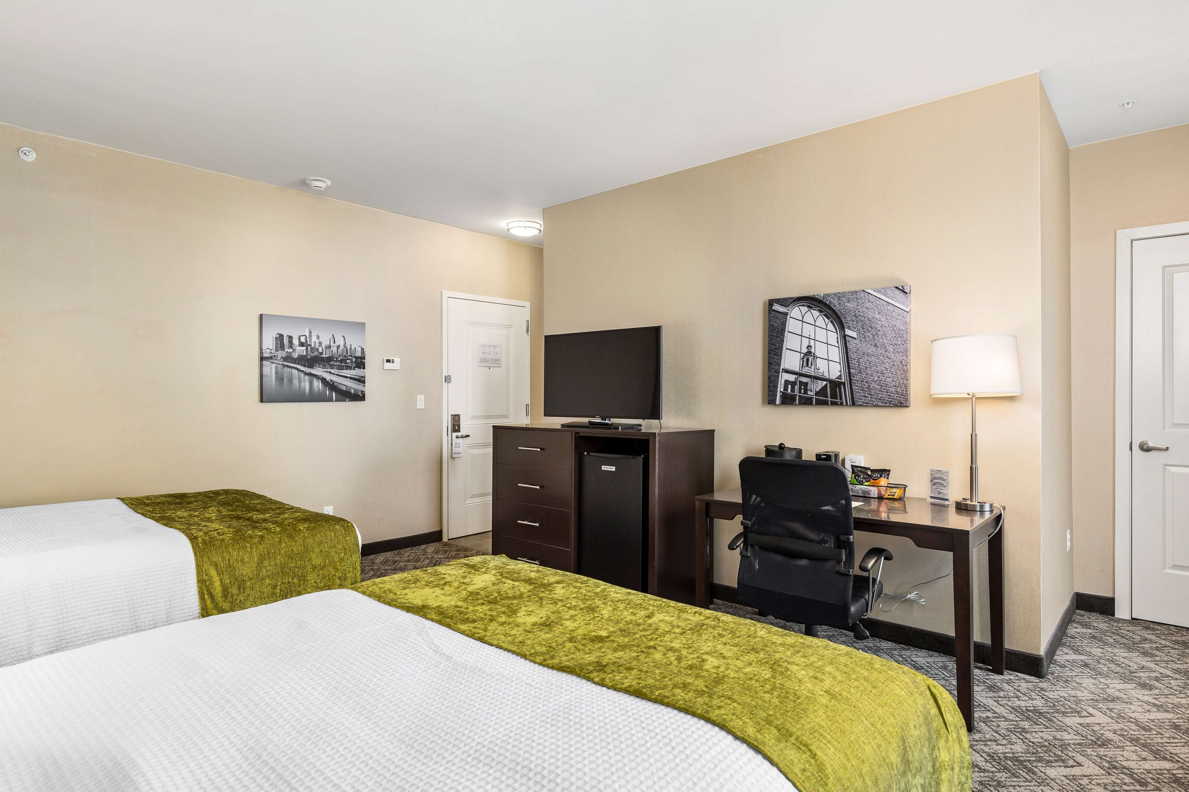 Best Western Plus Philadelphia-Pennsauken Hotel Photo