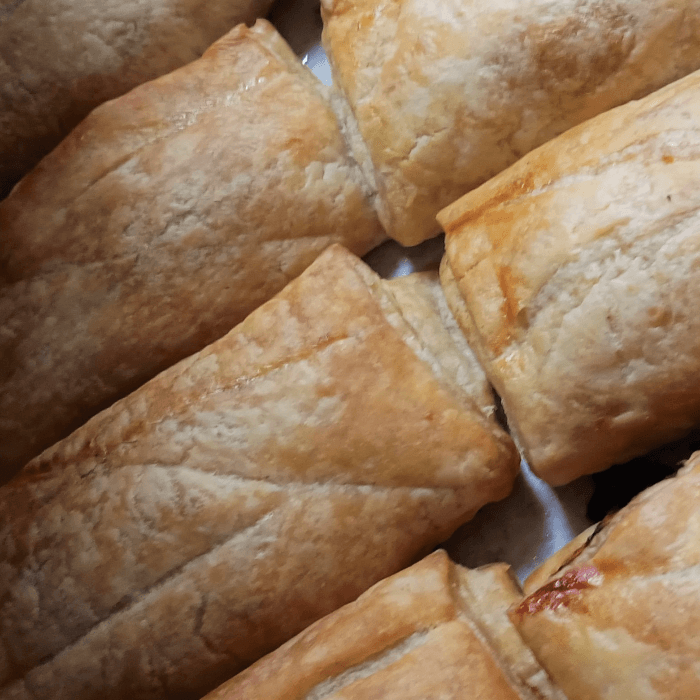 Dozen Herring Patties (Pâté au Hareng Fumé)