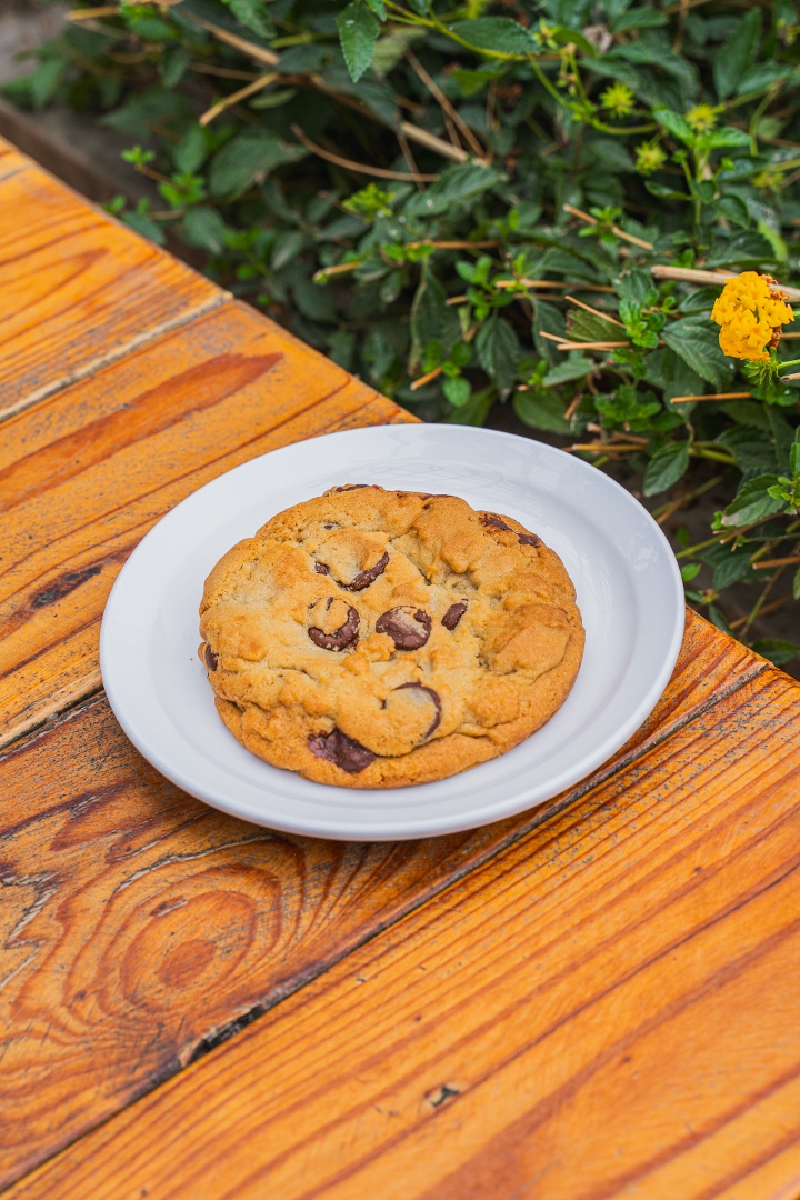 CHOCOLATE CHIP COOKIES