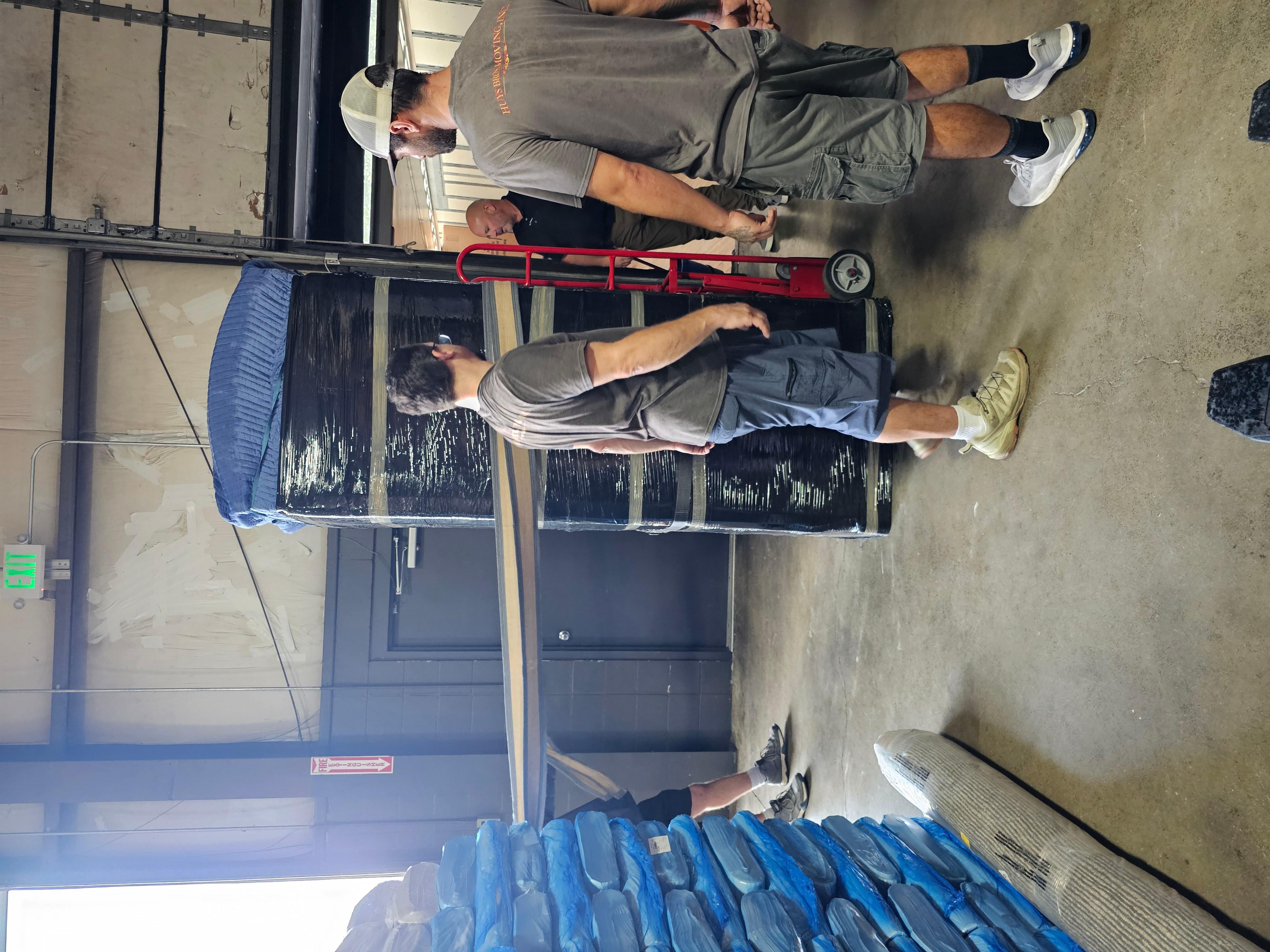 Huys Bros. Moving, INC. Image