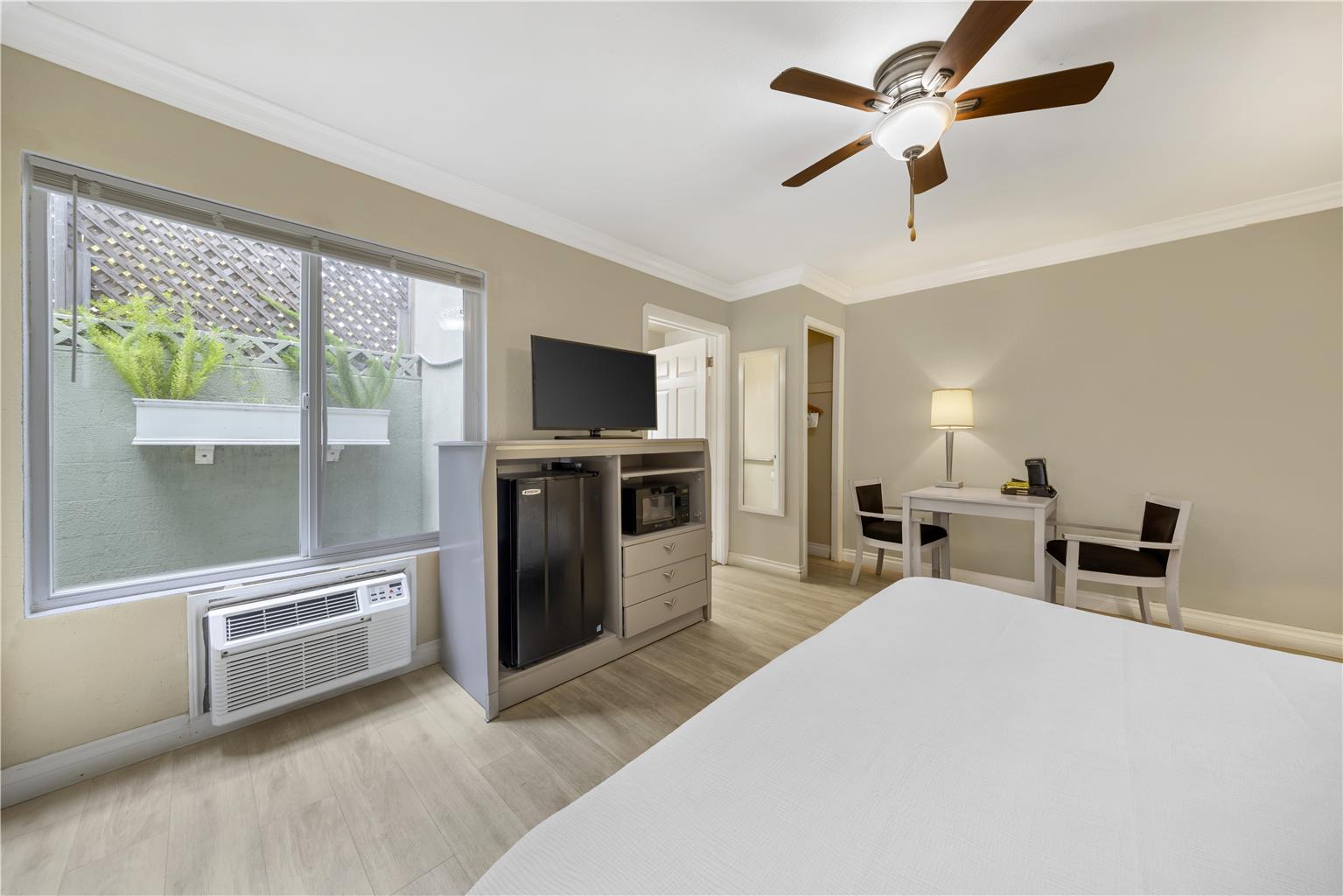 Best Western Tradewinds Image