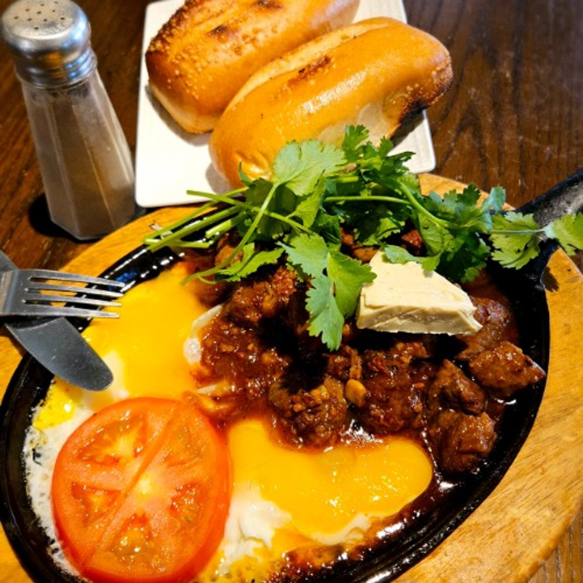 Bo Ne "Grilled Beef on Skillet"