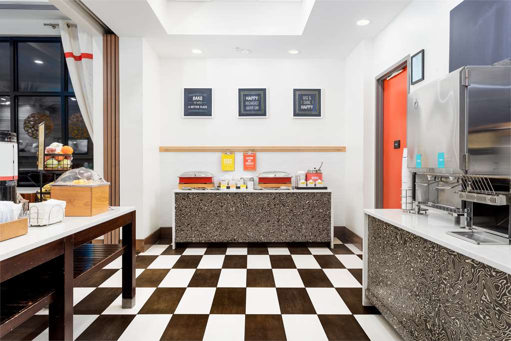 Hampton Inn & Suites Orange Beach/Gulf Front Image