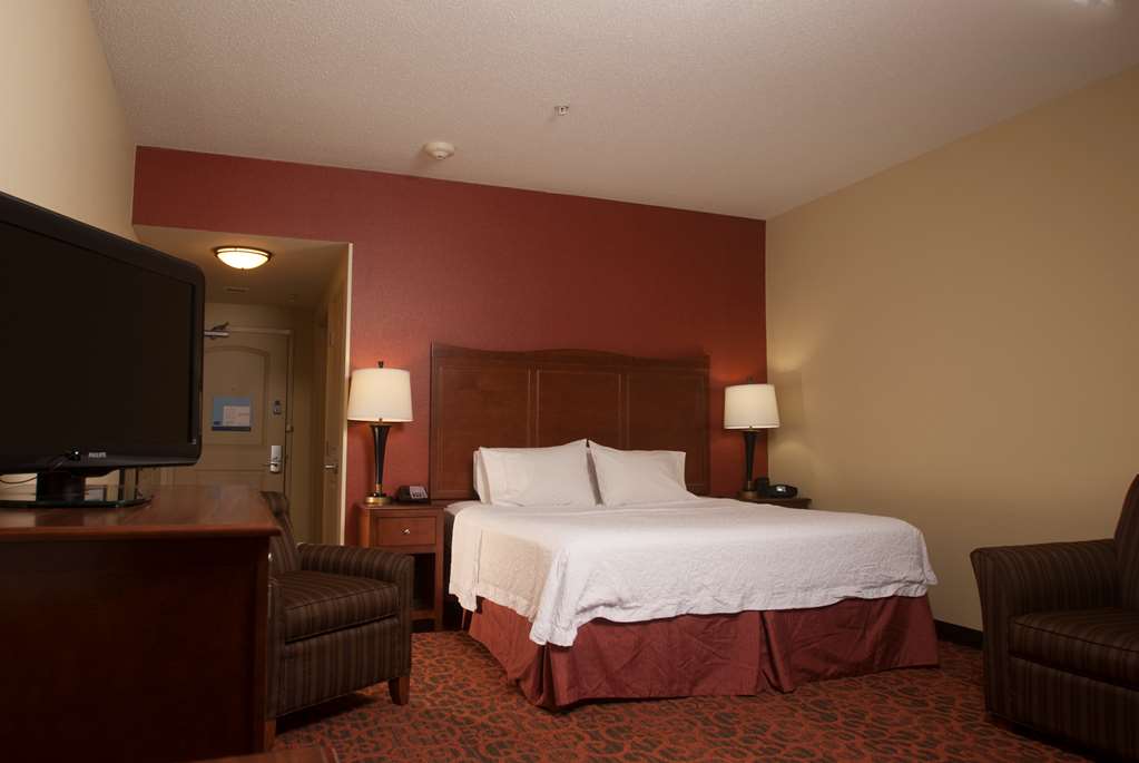 Hampton Inn Tomah Image