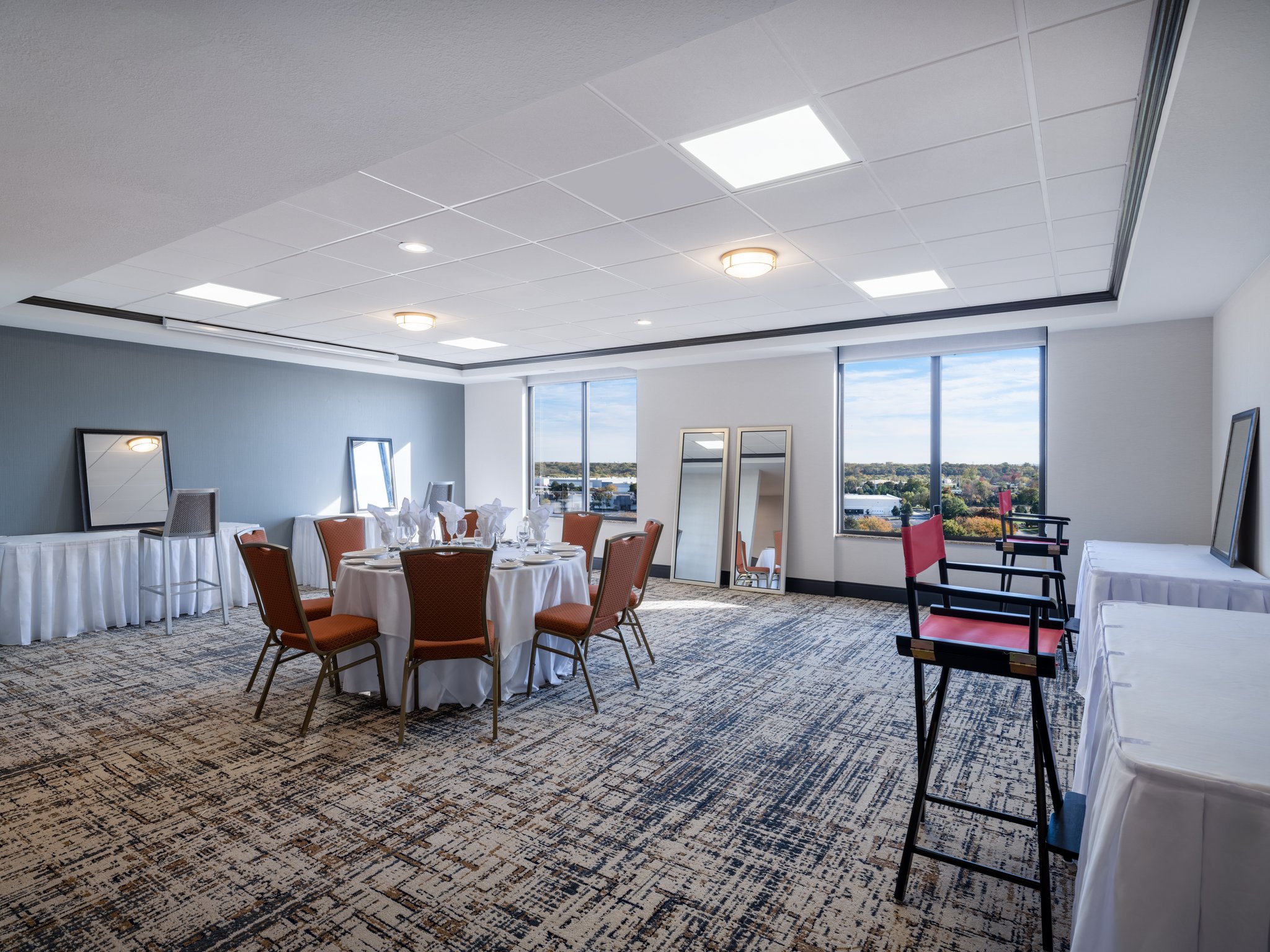 Holiday Inn & Suites Chicago Northwest - Elgin by IHG Image