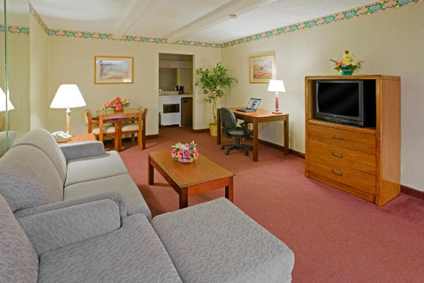 Americas Best Value Inn & Suites Photo