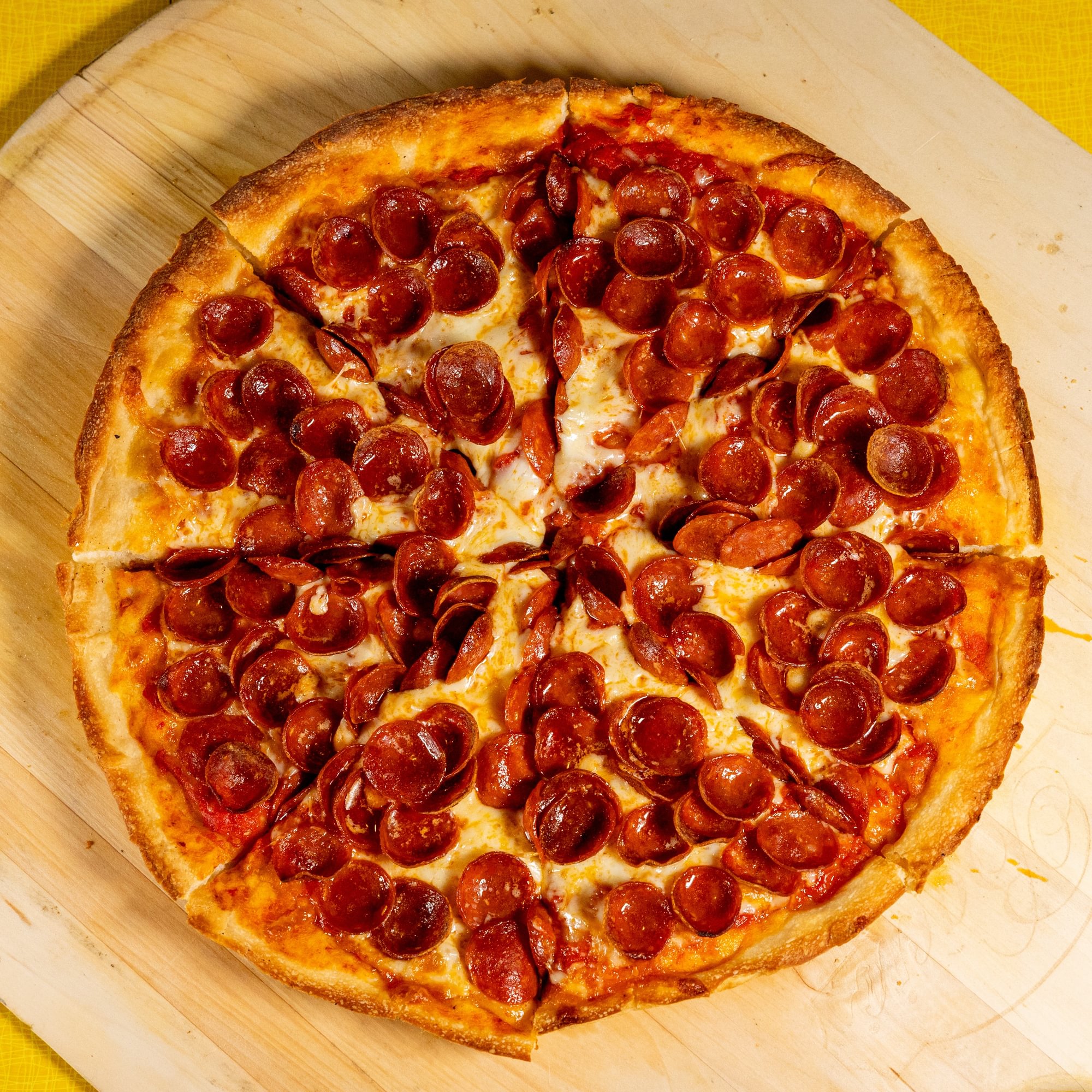 Chong Pepperoni Pizza