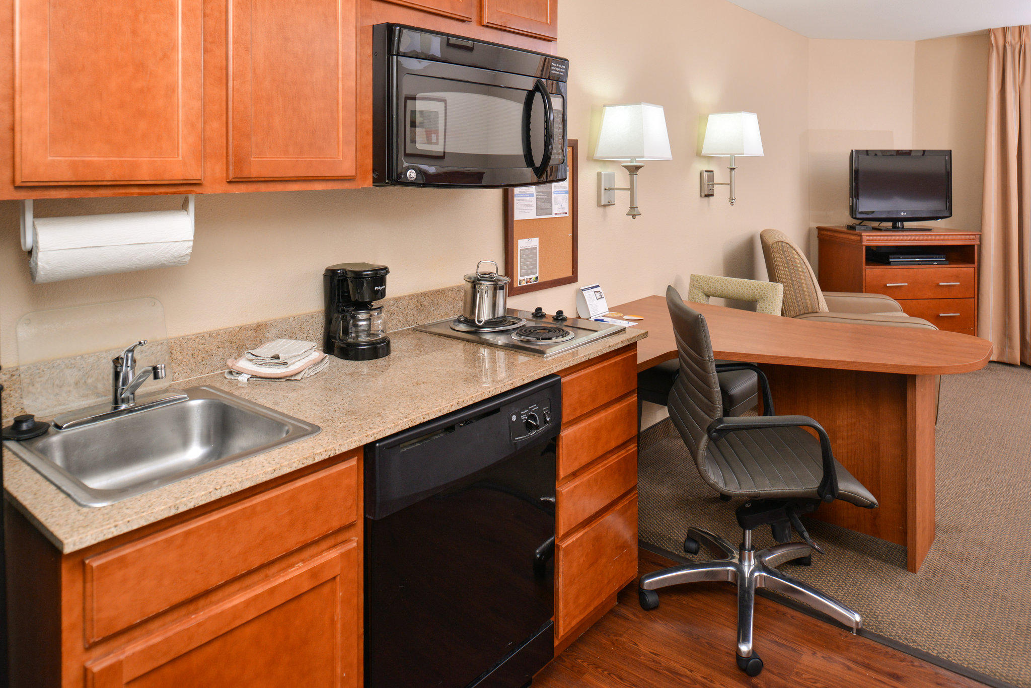 Candlewood Suites Lafayette Photo