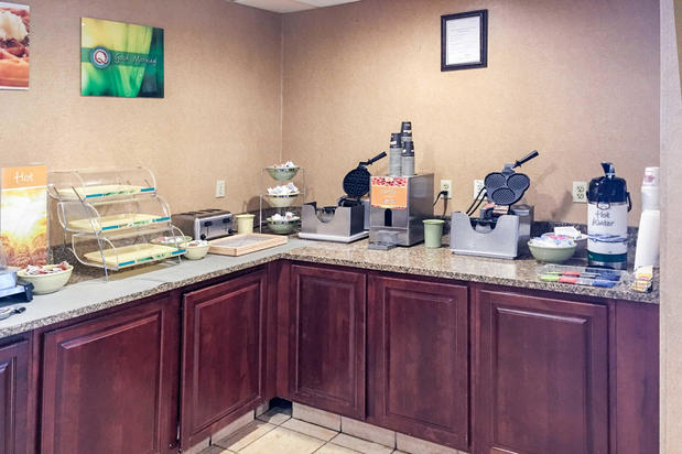 Images Quality Inn Mystic-Groton
