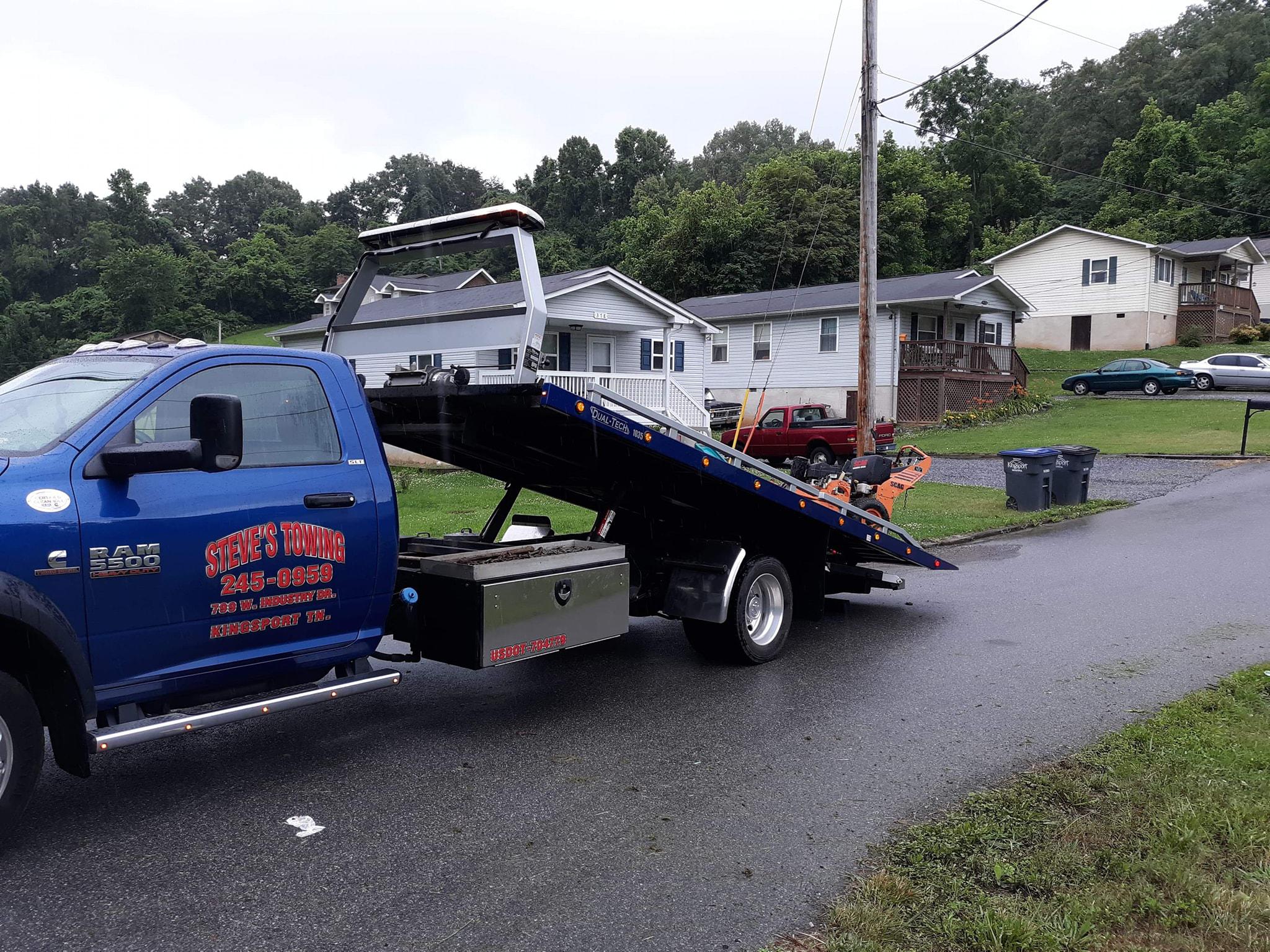 Steve's Towing Photo