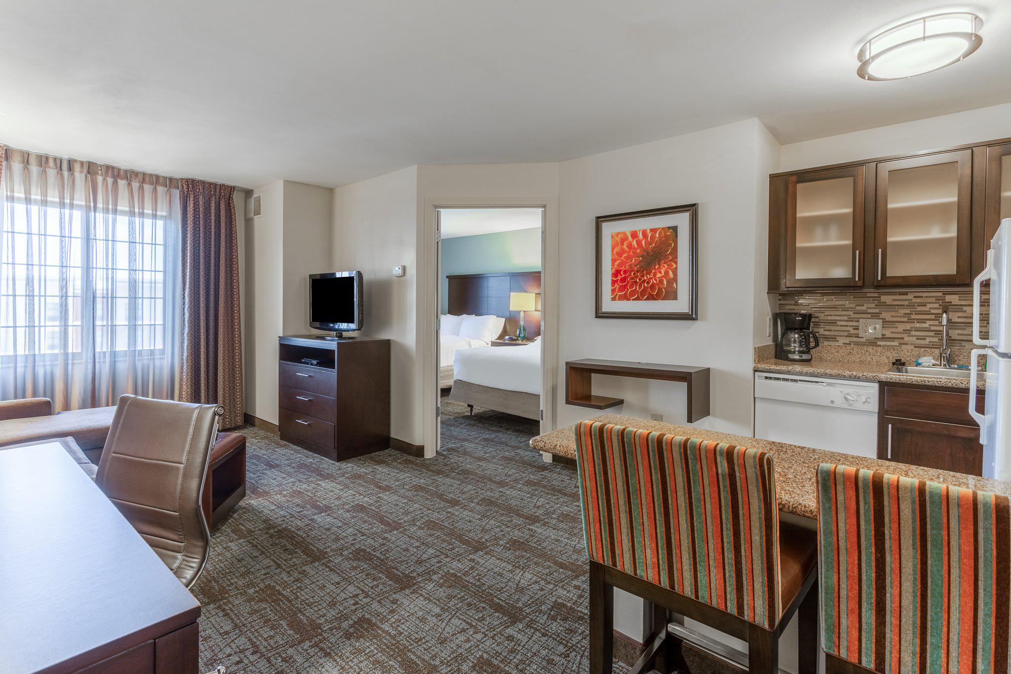 Staybridge Suites Davenport Photo