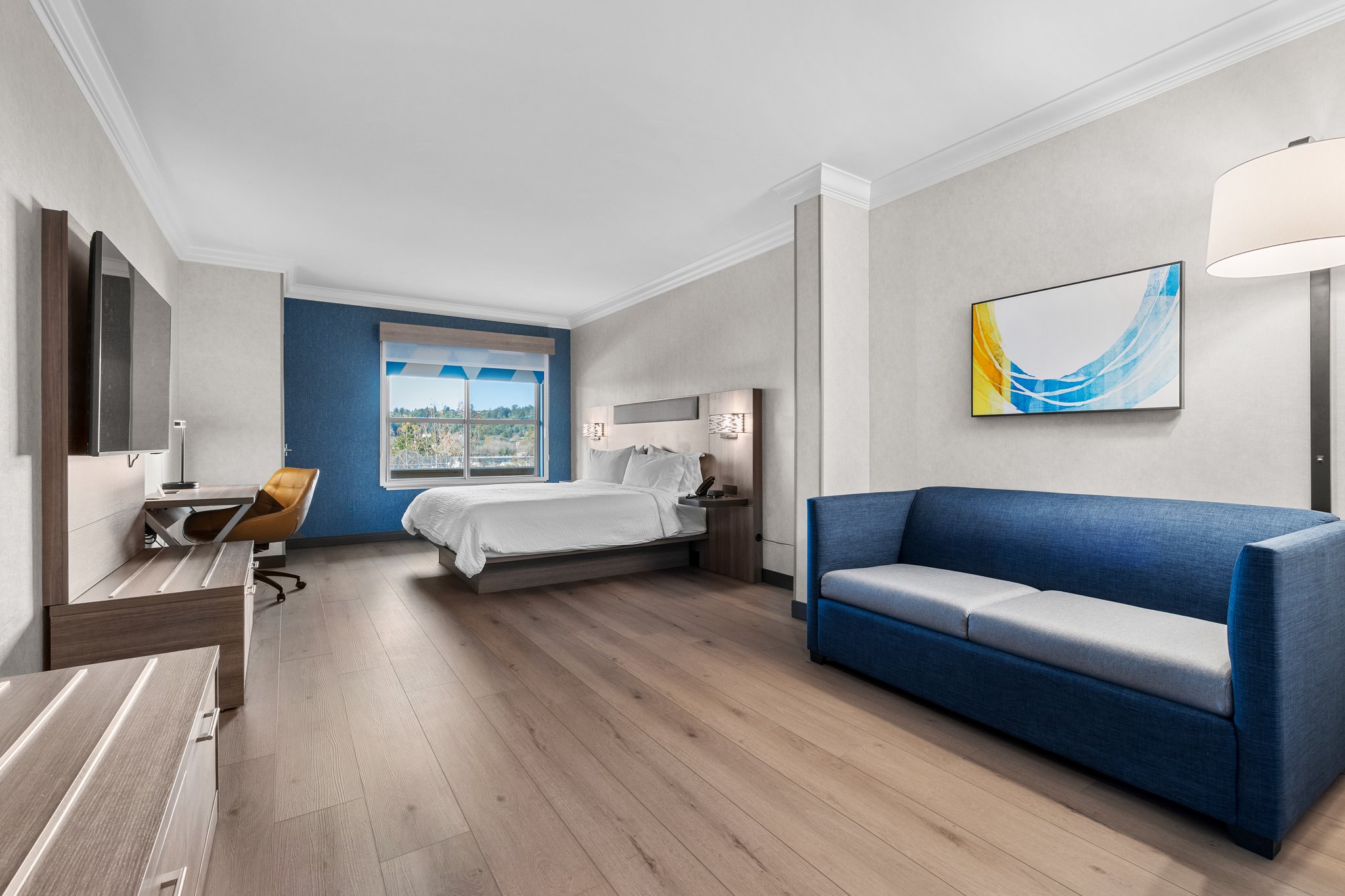 Holiday Inn Express & Suites Santa Cruz by IHG Image