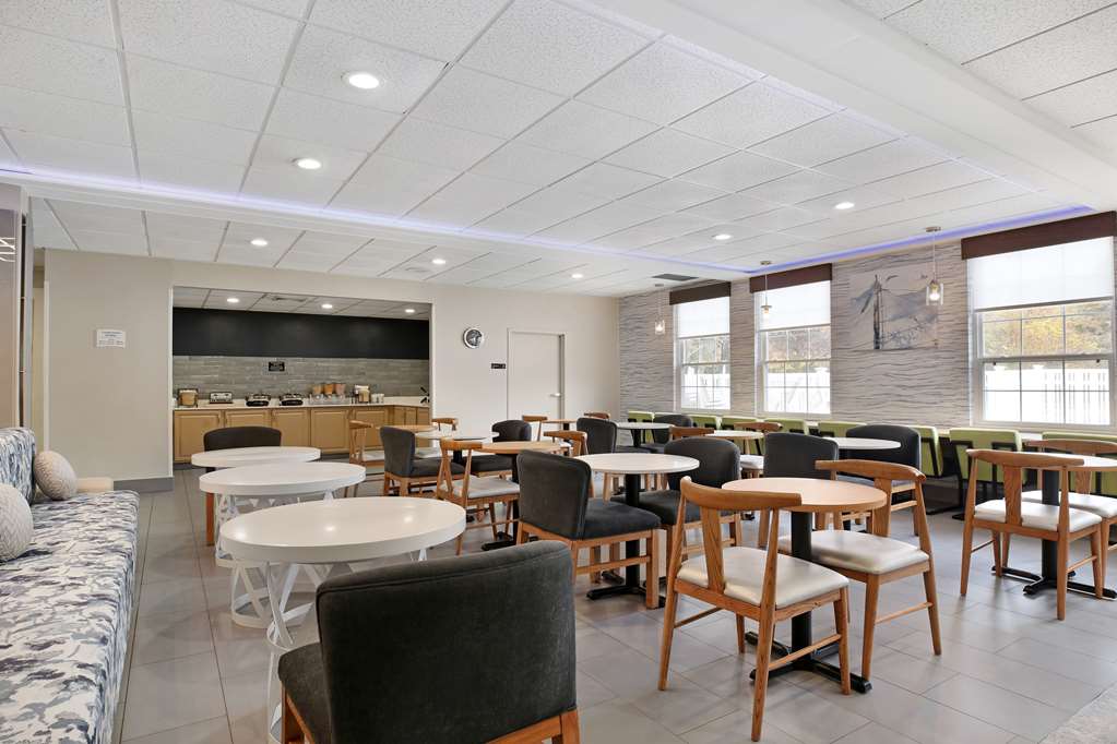 Best Western Mystic Hotel Image