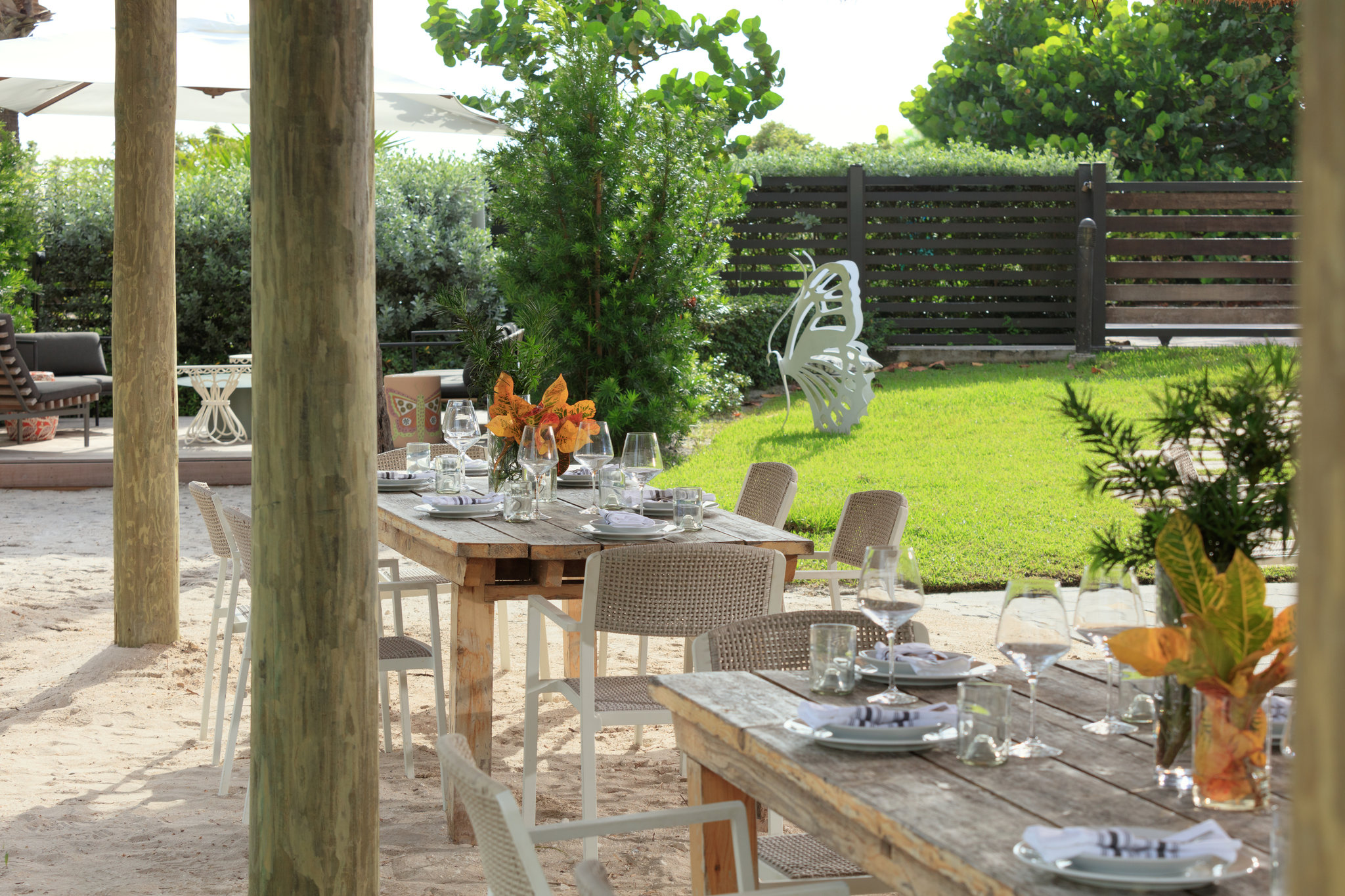 Kimpton Surfcomber Hotel by IHG Image