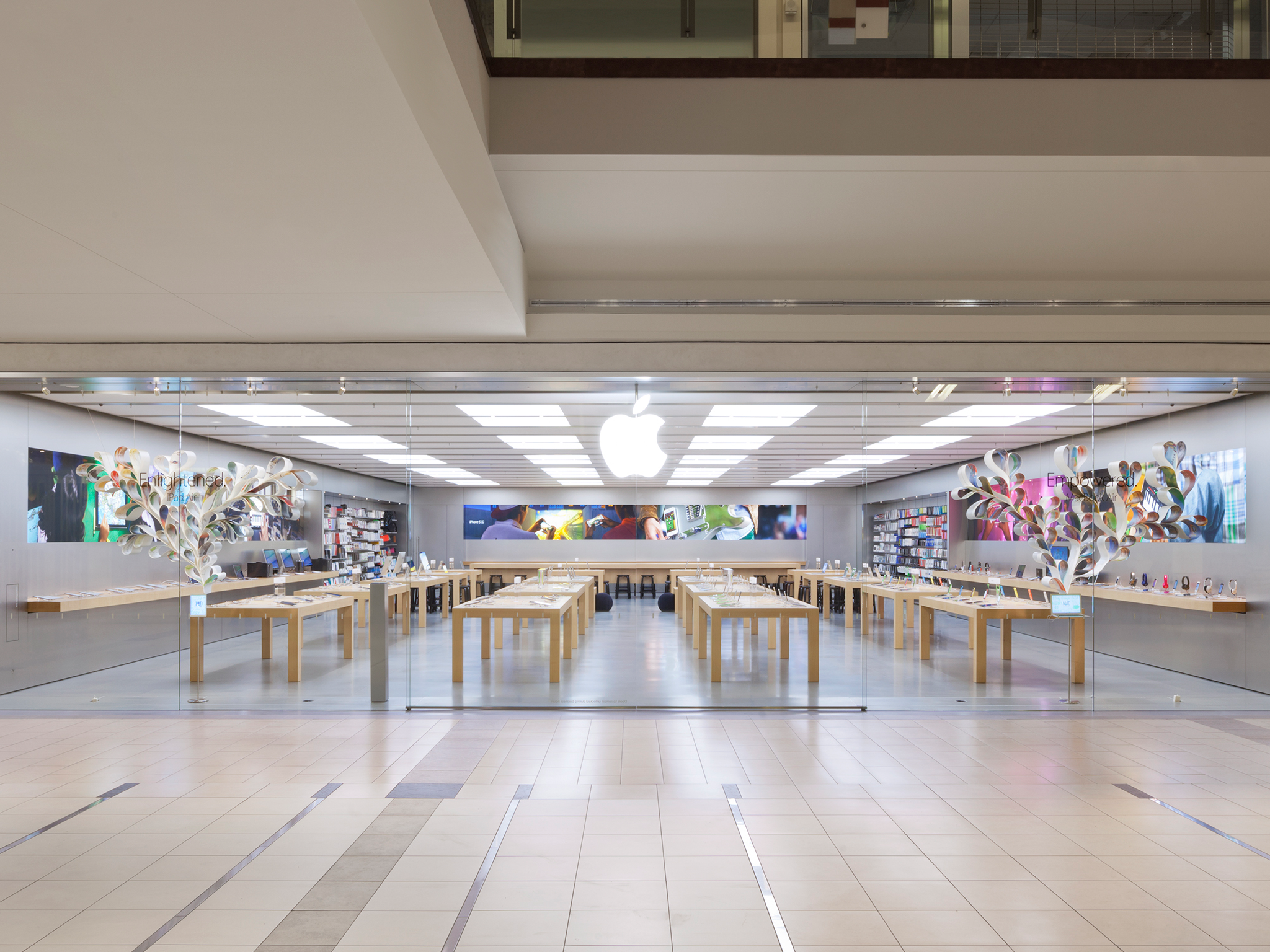 Apple Cumberland Mall Photo