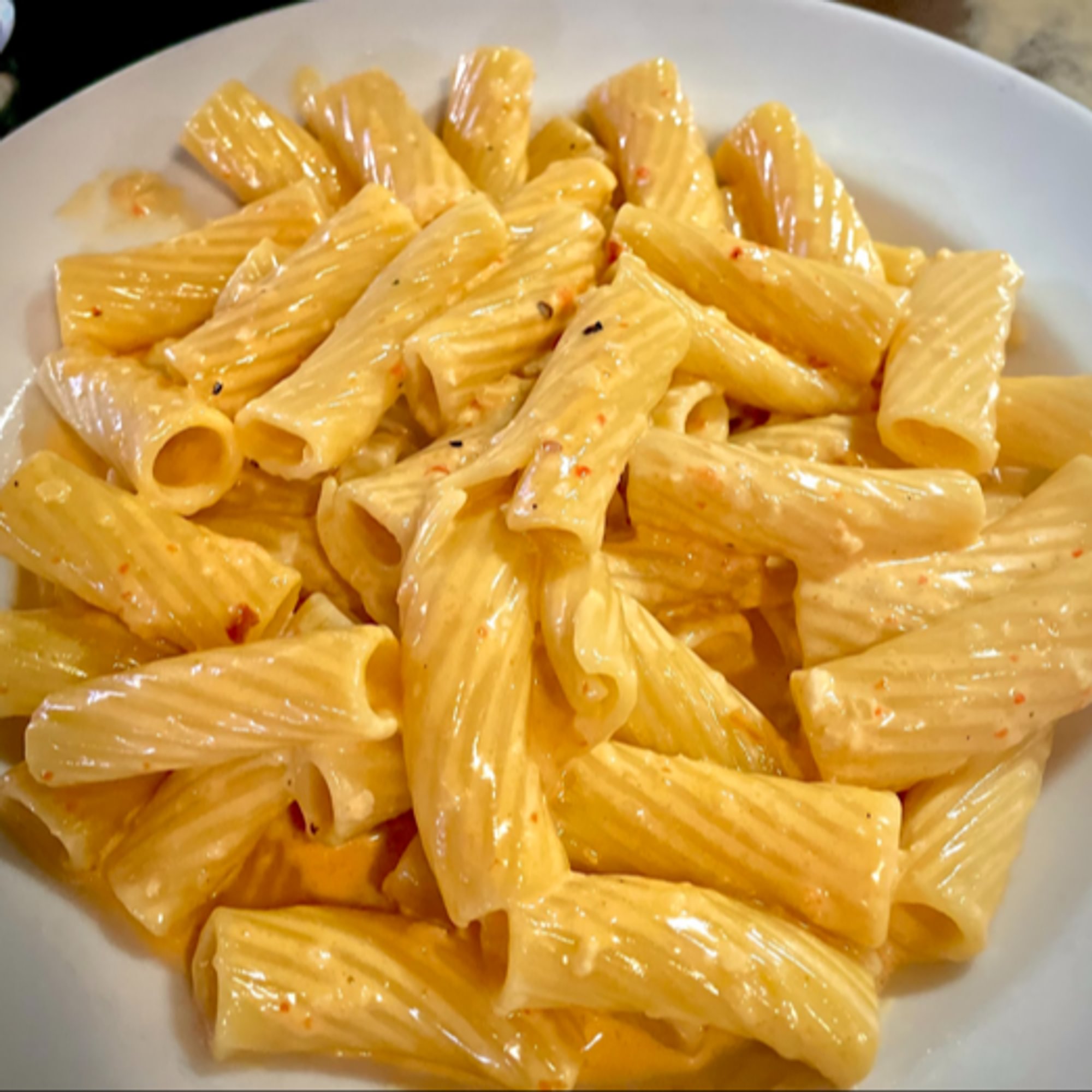 Rigatoni with Roasted Bell Pepper Cream Sauce