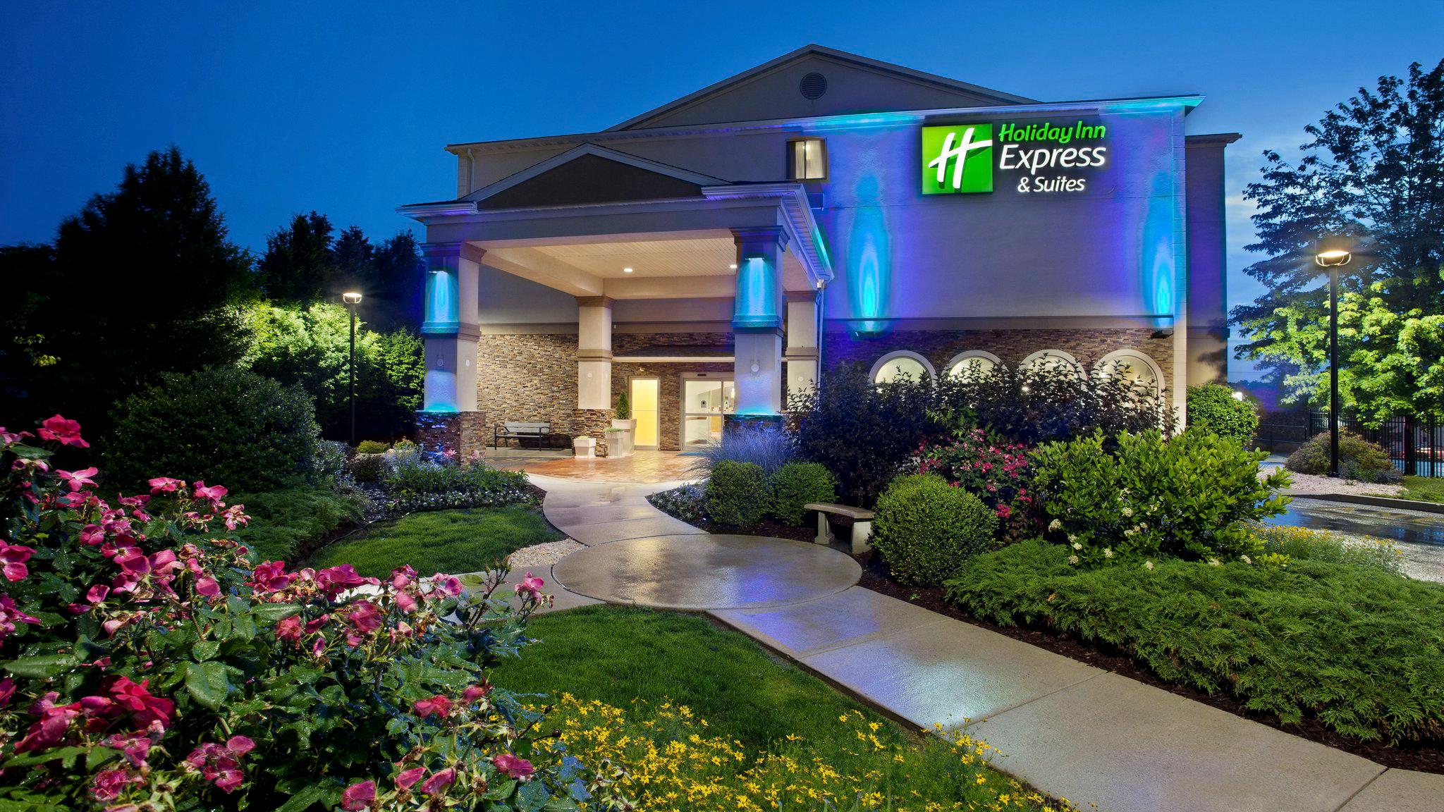 Holiday Inn Express & Suites Allentown West Photo