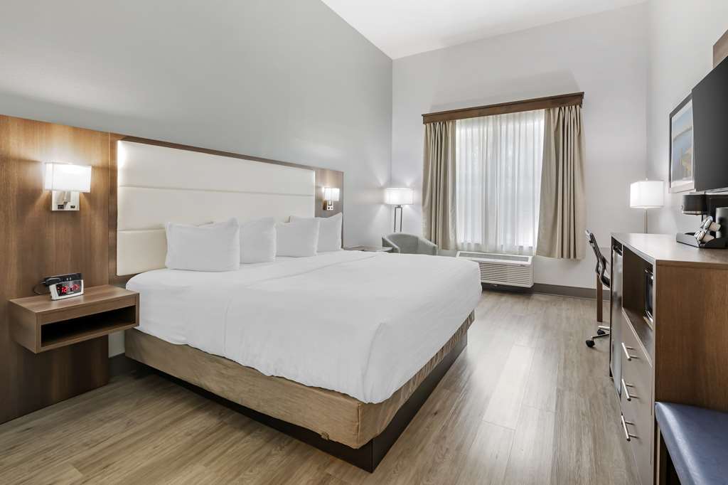 Best Western Plus First Coast Inn & Suites Image