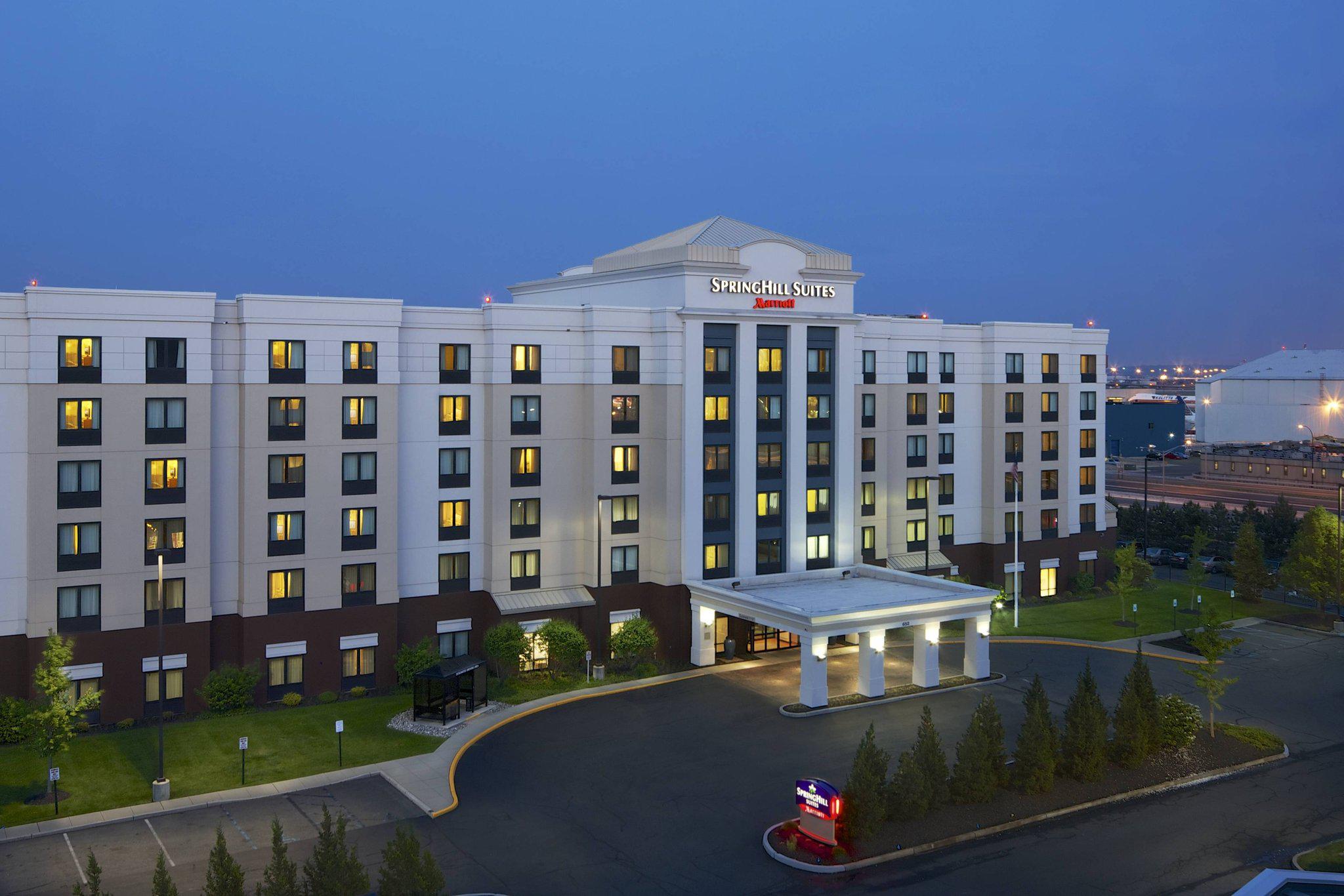 SpringHill Suites by Marriott Newark Liberty International Airport Photo