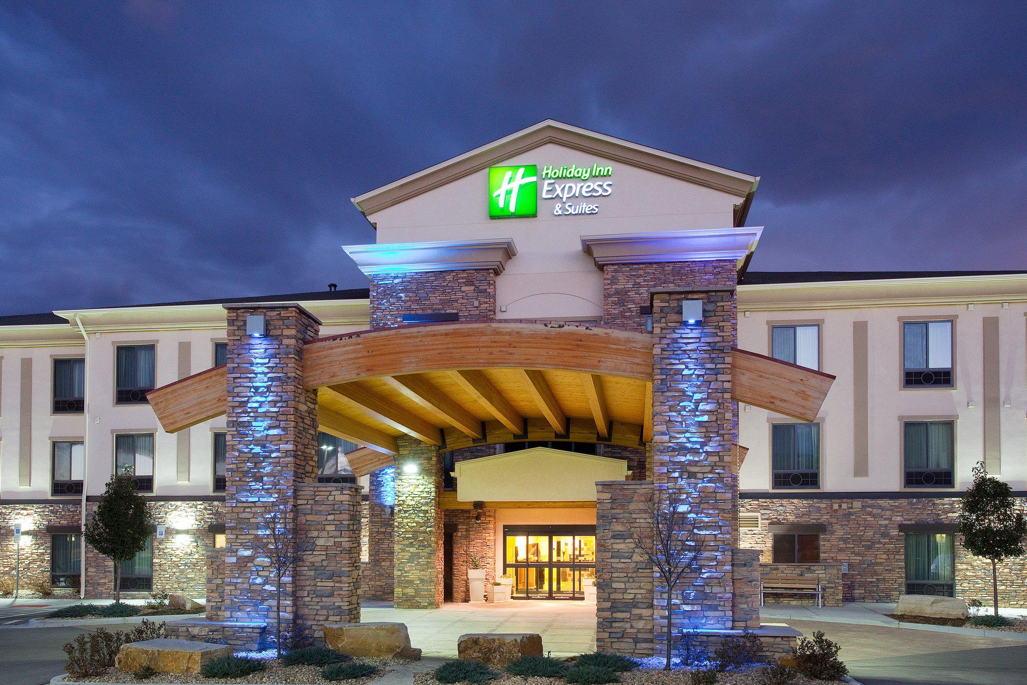 Holiday Inn Express & Suites Loveland Photo