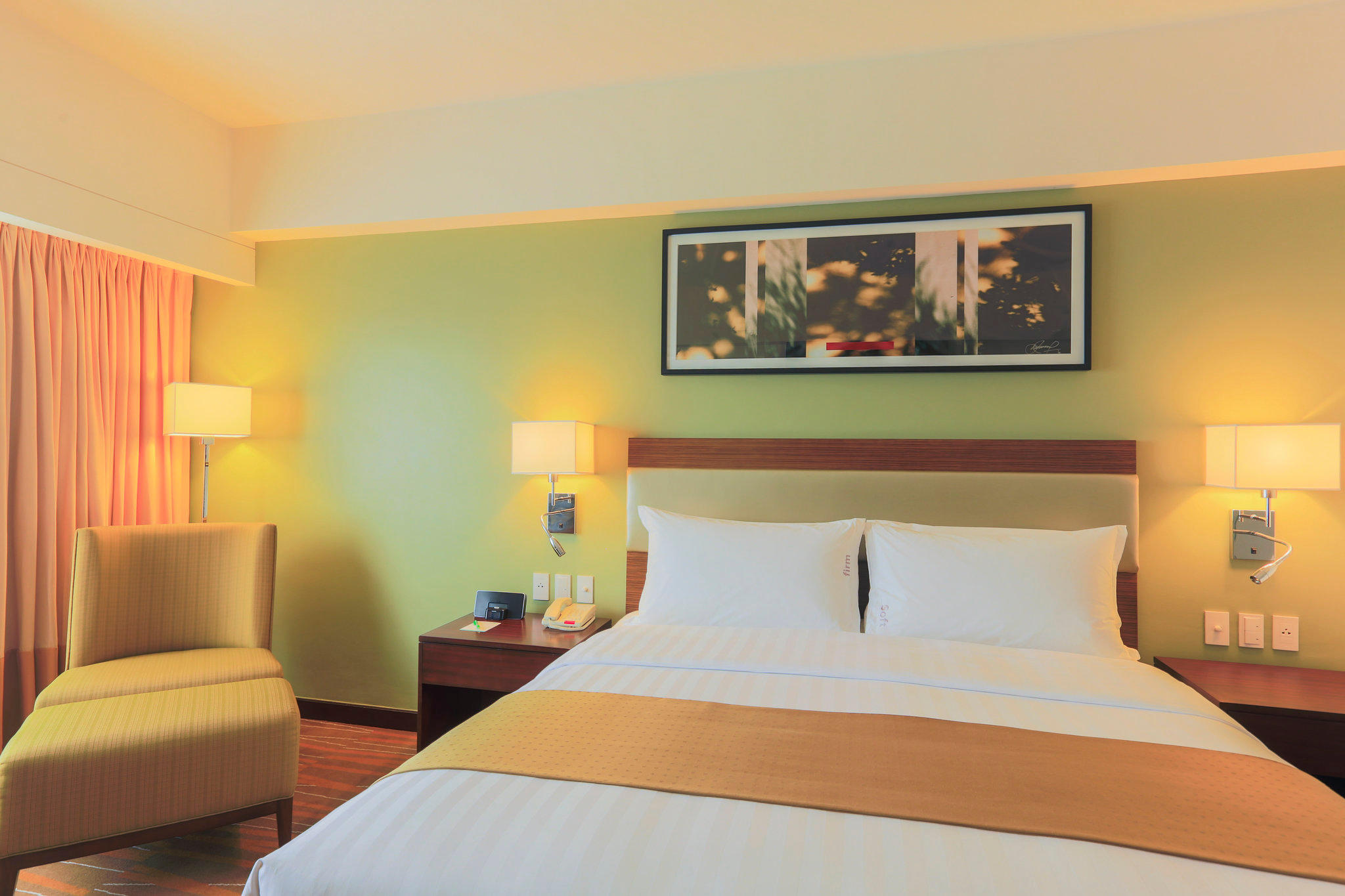 Holiday Inn & Suites Makati, an IHG Hotel Makati City