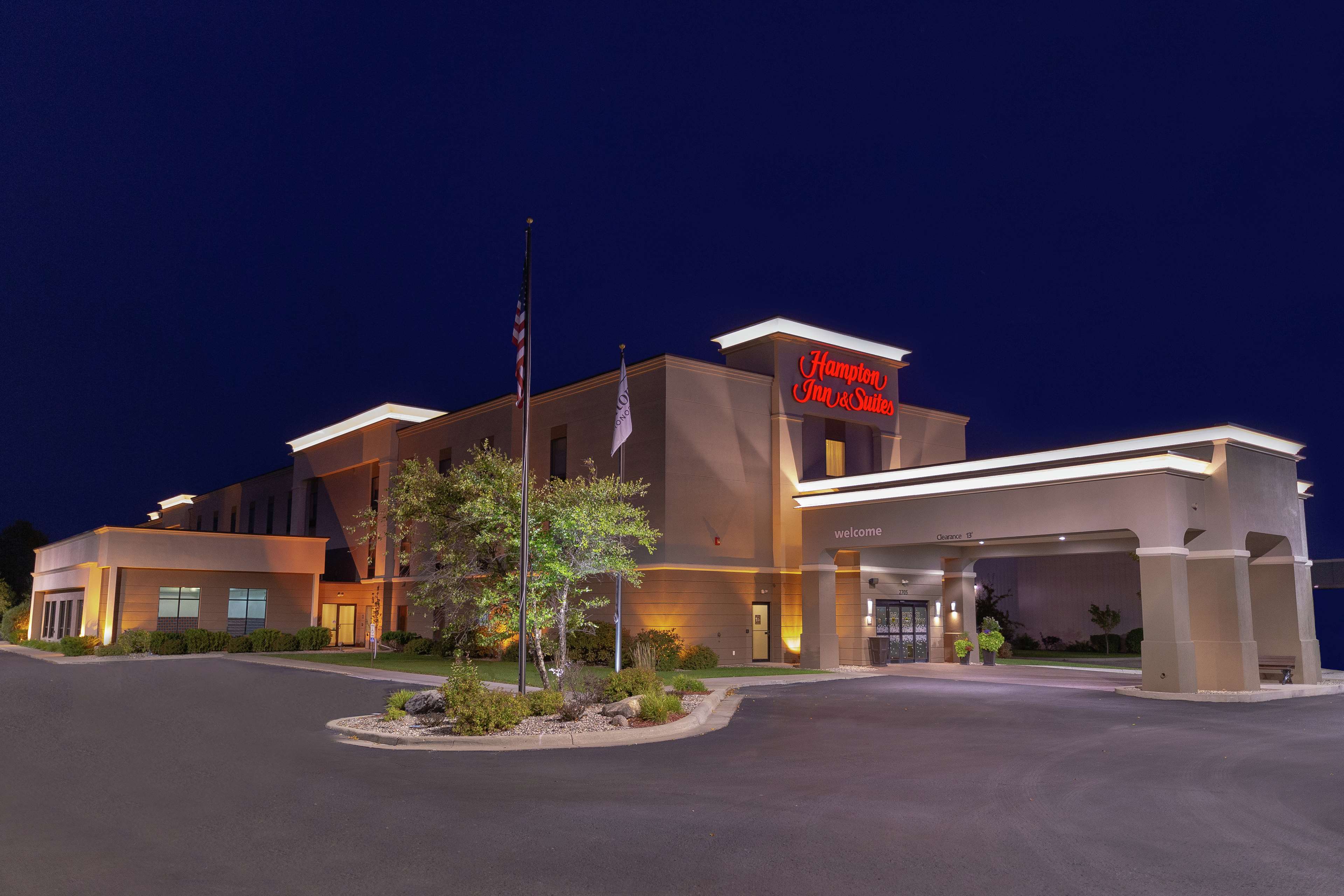 Hampton Inn & Suites Alexandria Photo