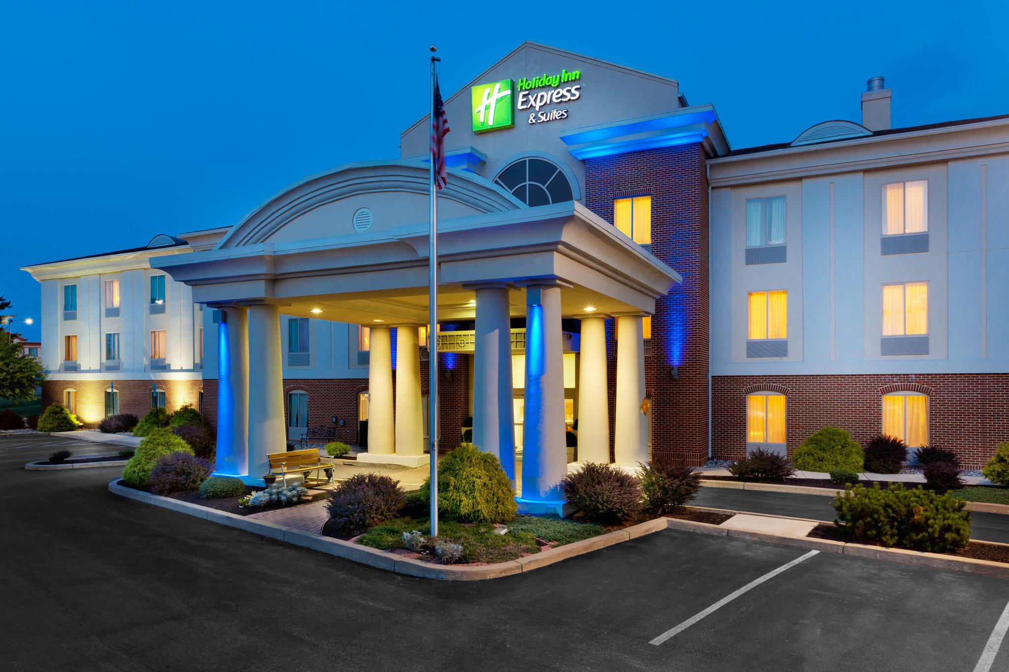 Holiday Inn Express & Suites Chambersburg Photo