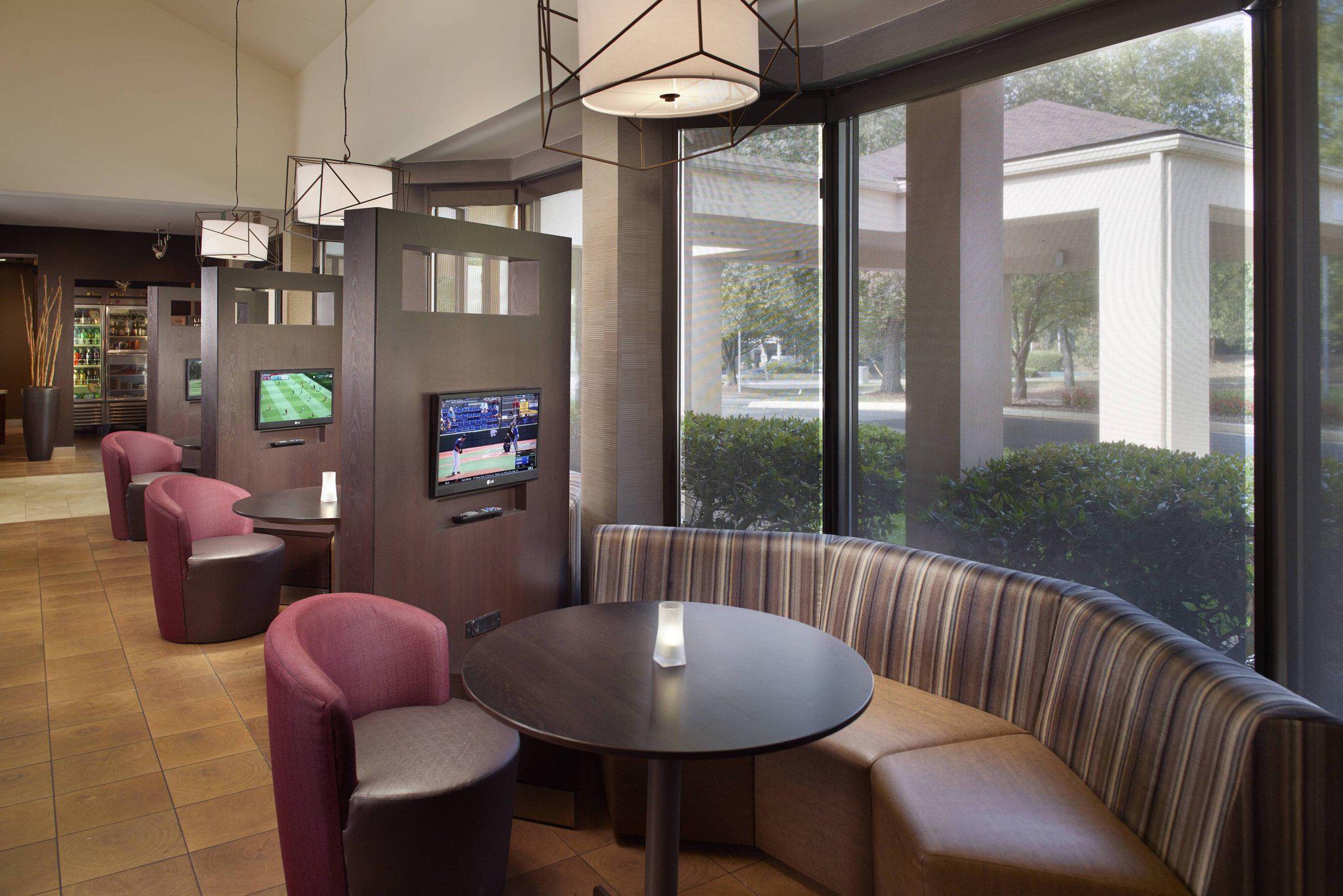 Courtyard by Marriott Charlotte Arrowood Photo